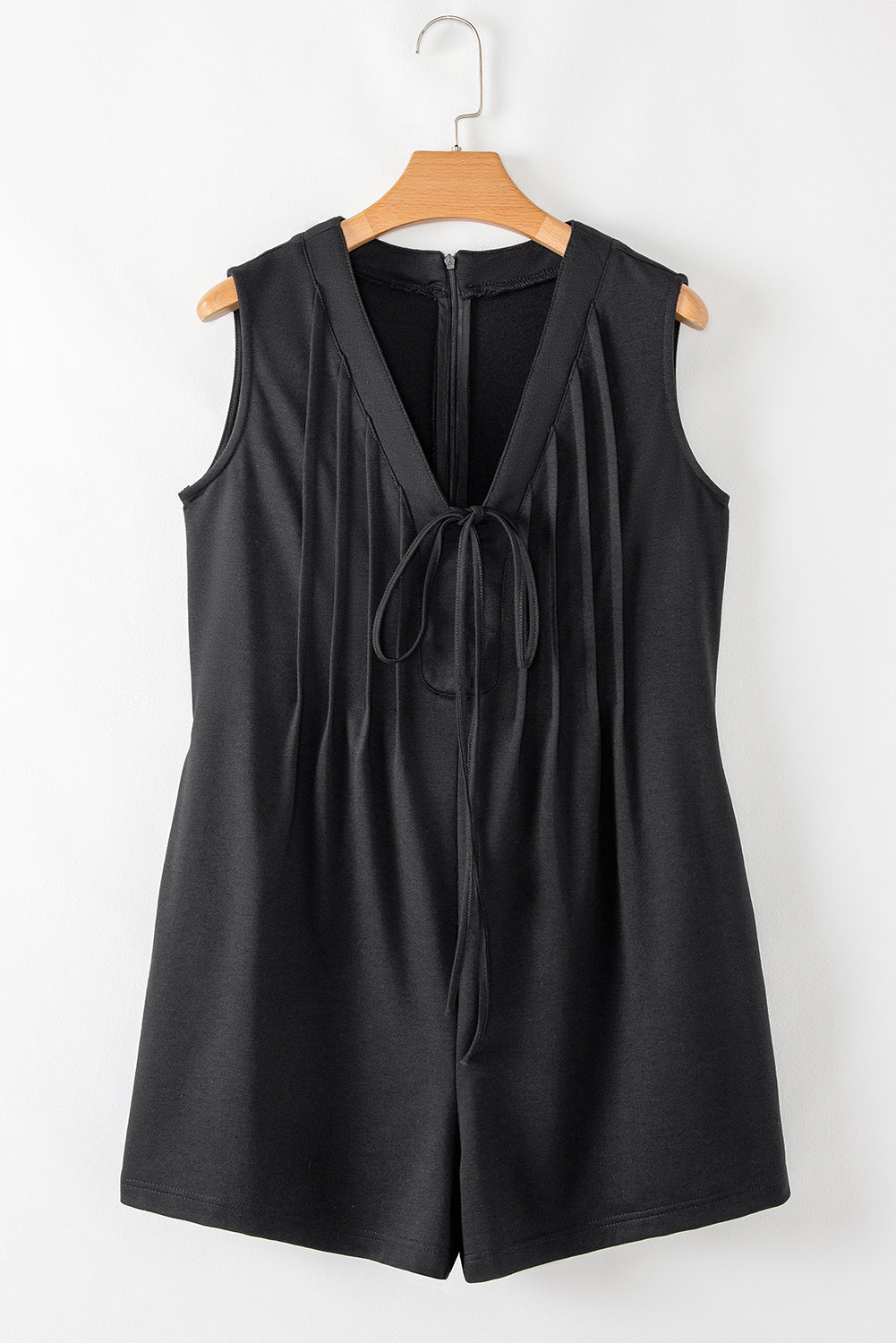 Black white Tie V Neck Pintuck Sleeveless Loose Romper eAura