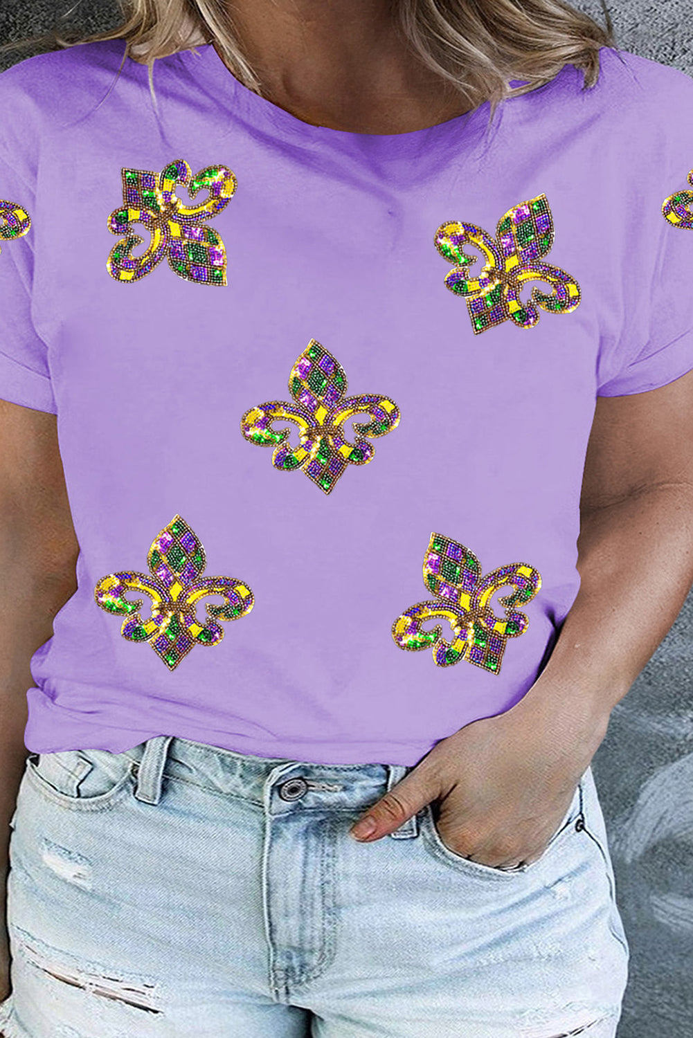 Black Mardi Gras Fleur de Lis Patched Graphic Crewneck Plus Size Tee BB Fashion Outlet