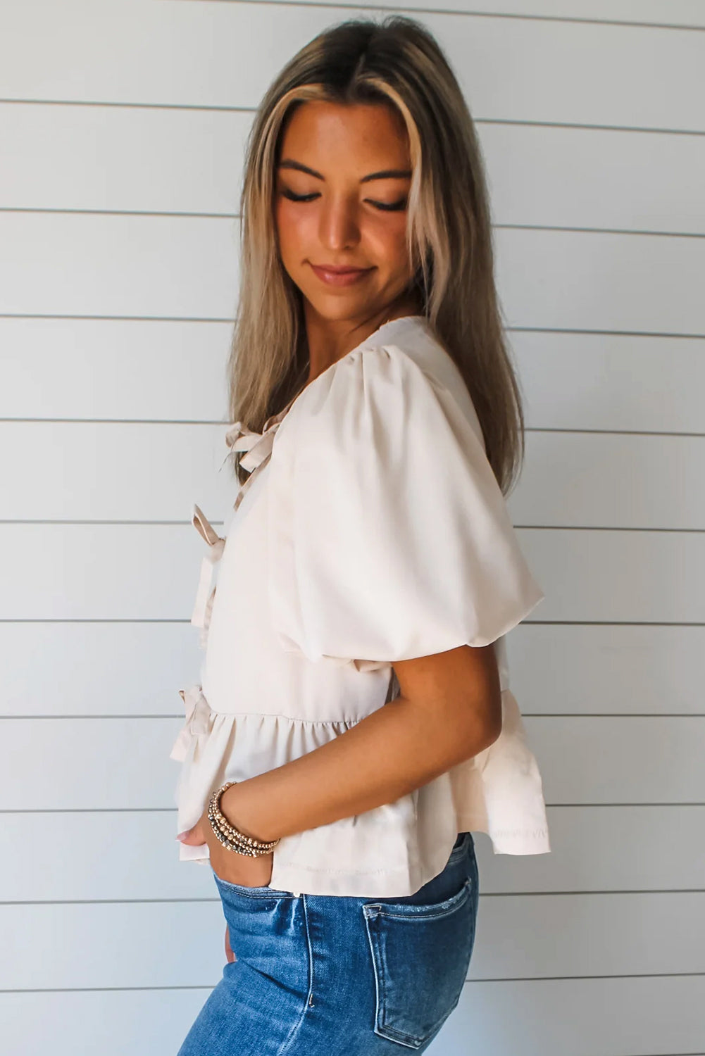 White Bow Tie Short Puff Sleeve Ruffle Hem Blouse eAura