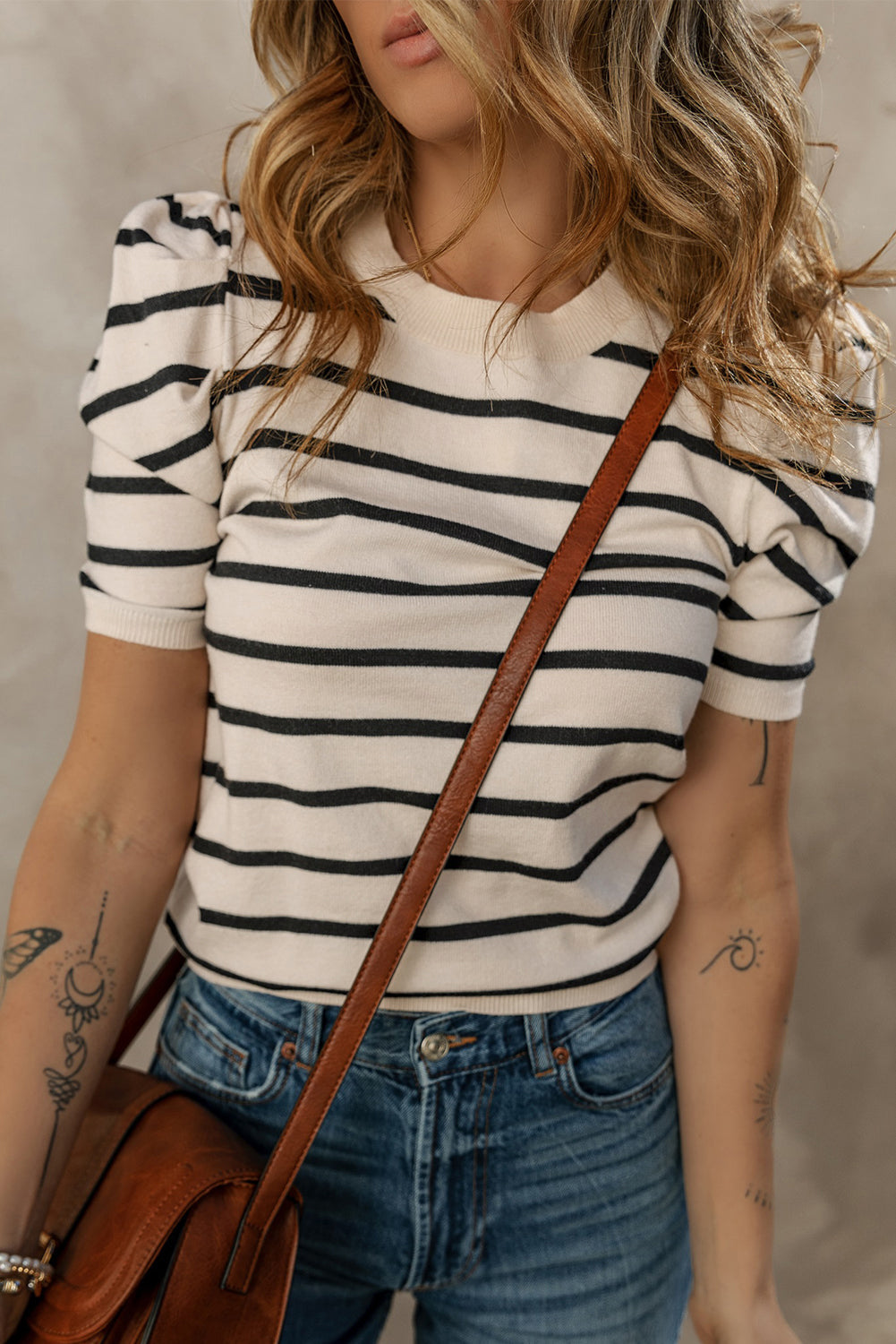 Ribbed Trim Round Neck Bubble Sleeve Knitted Top eAura