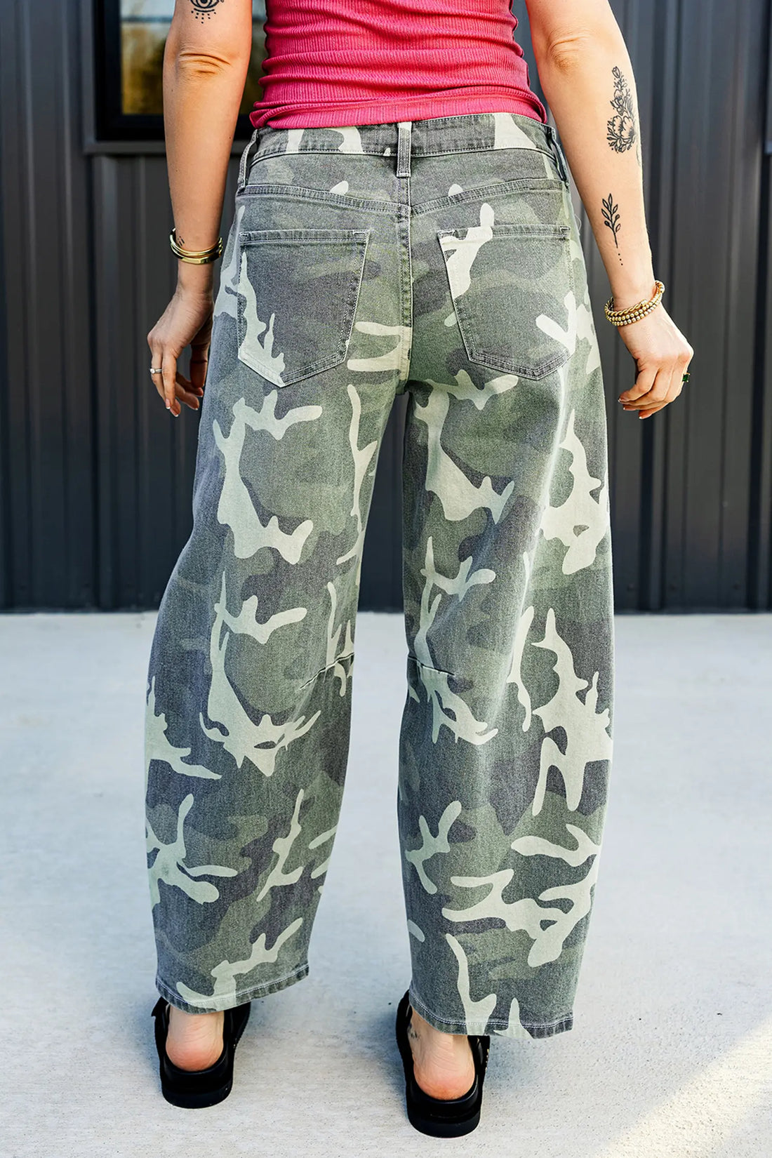 Camo Print Button Fly Straight Leg Ankle Length Jeans – Green