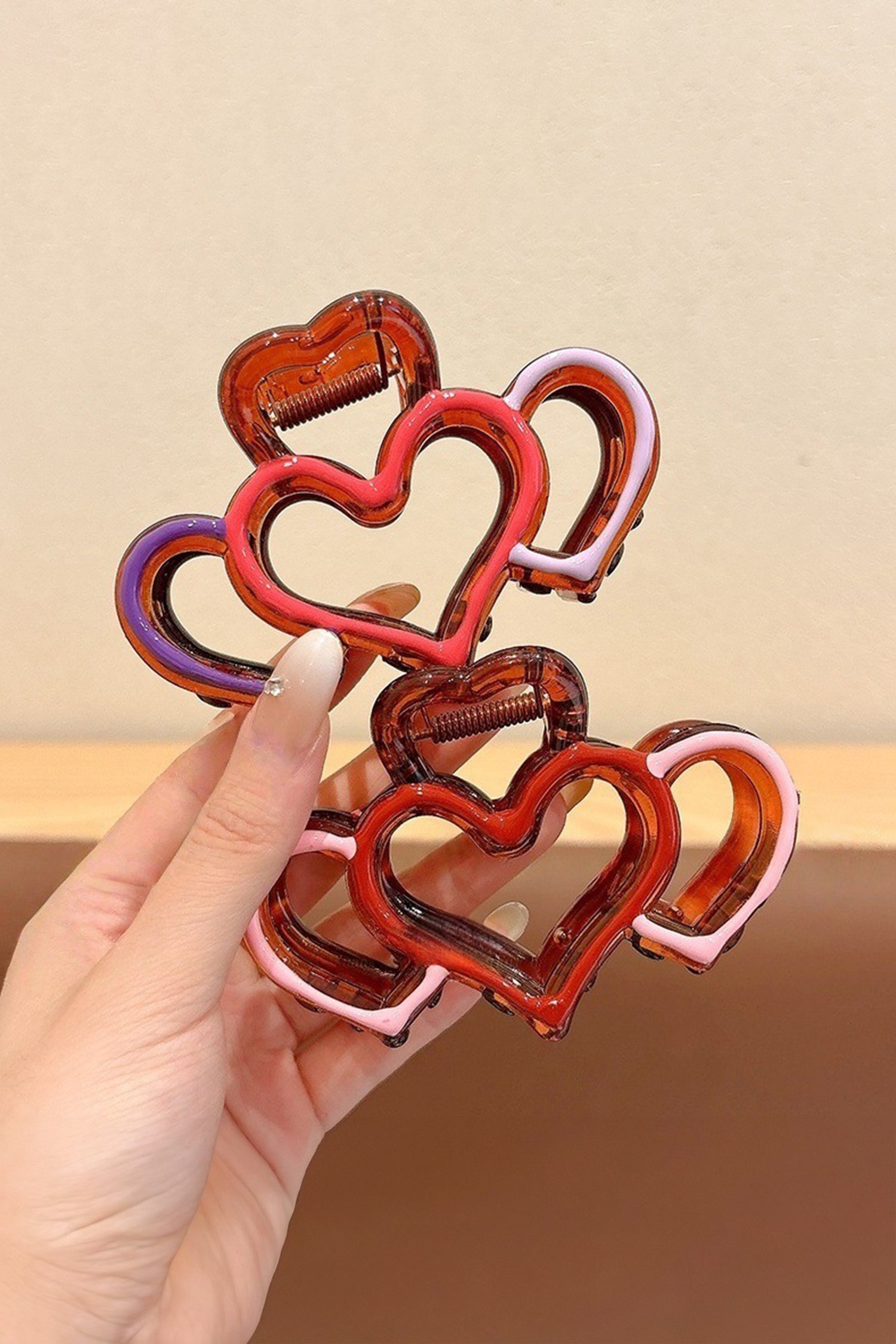 Hollowed Heart Design Acrylic Hair Claw Clip