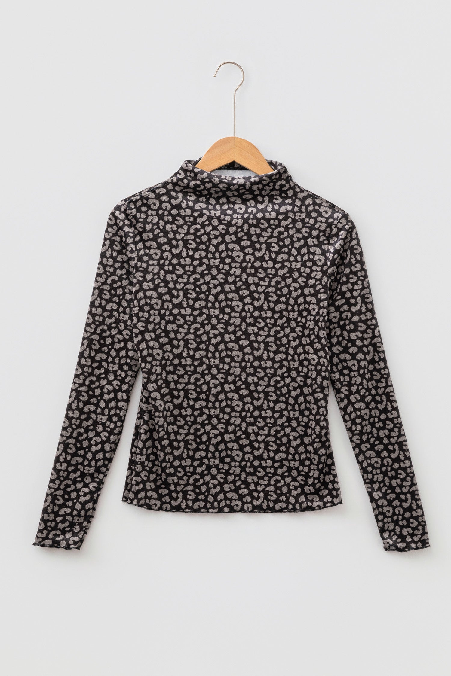 Leopard Print Long Sleeve Sheath Pullover Western Style Top – Brown