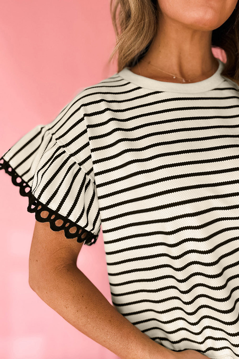 Black Stripe Scallop Lace Trim Ruffle Short Sleeves Crewneck Top eAura