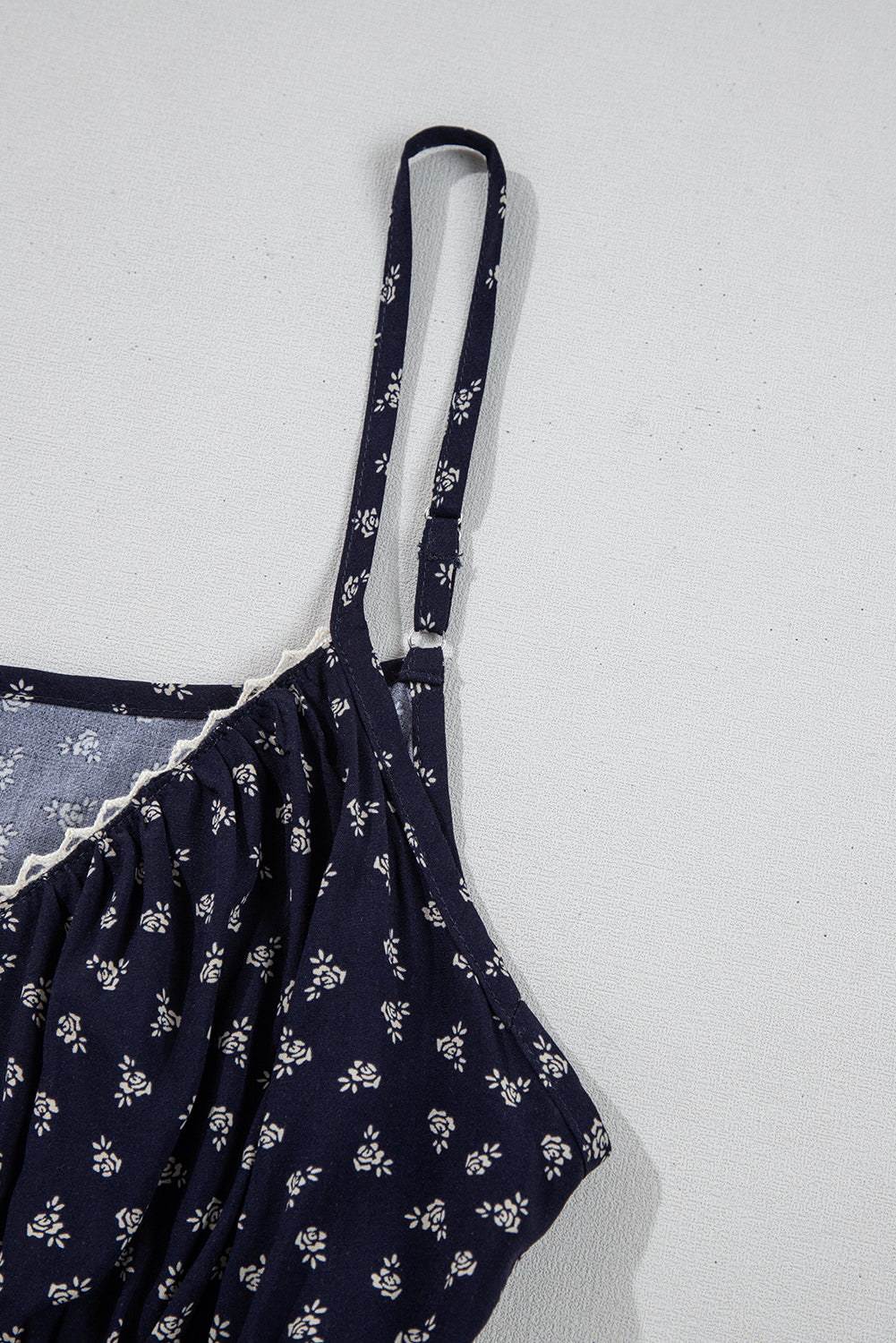Blue Floral Print Spaghetti Strap Buttoned V Neck Cami Top eAura