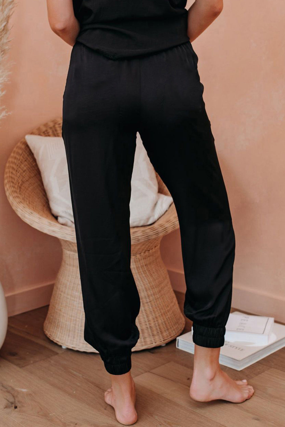 Black Drawstring Pocketed Cropped Jogger Pants Dear-Lover Dropshipping