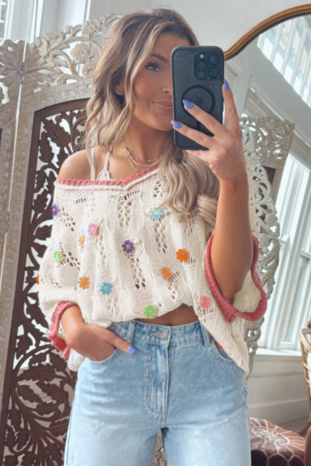 Embroidered Flowers Edge Hollowed Sweater eAura