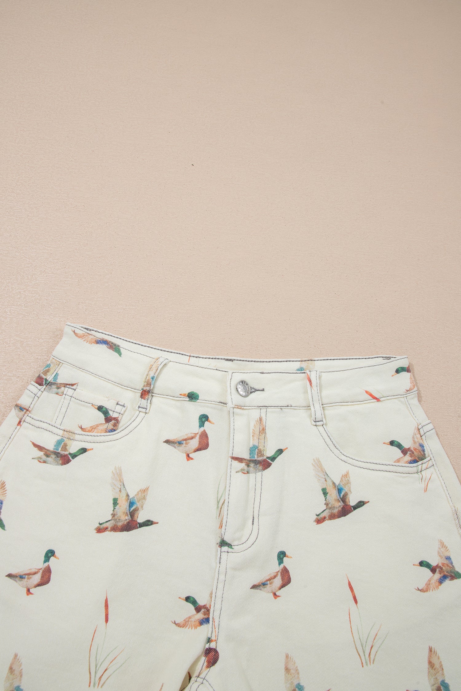 Duck Print High Waist Frayed Hem Denim Shorts – Beige