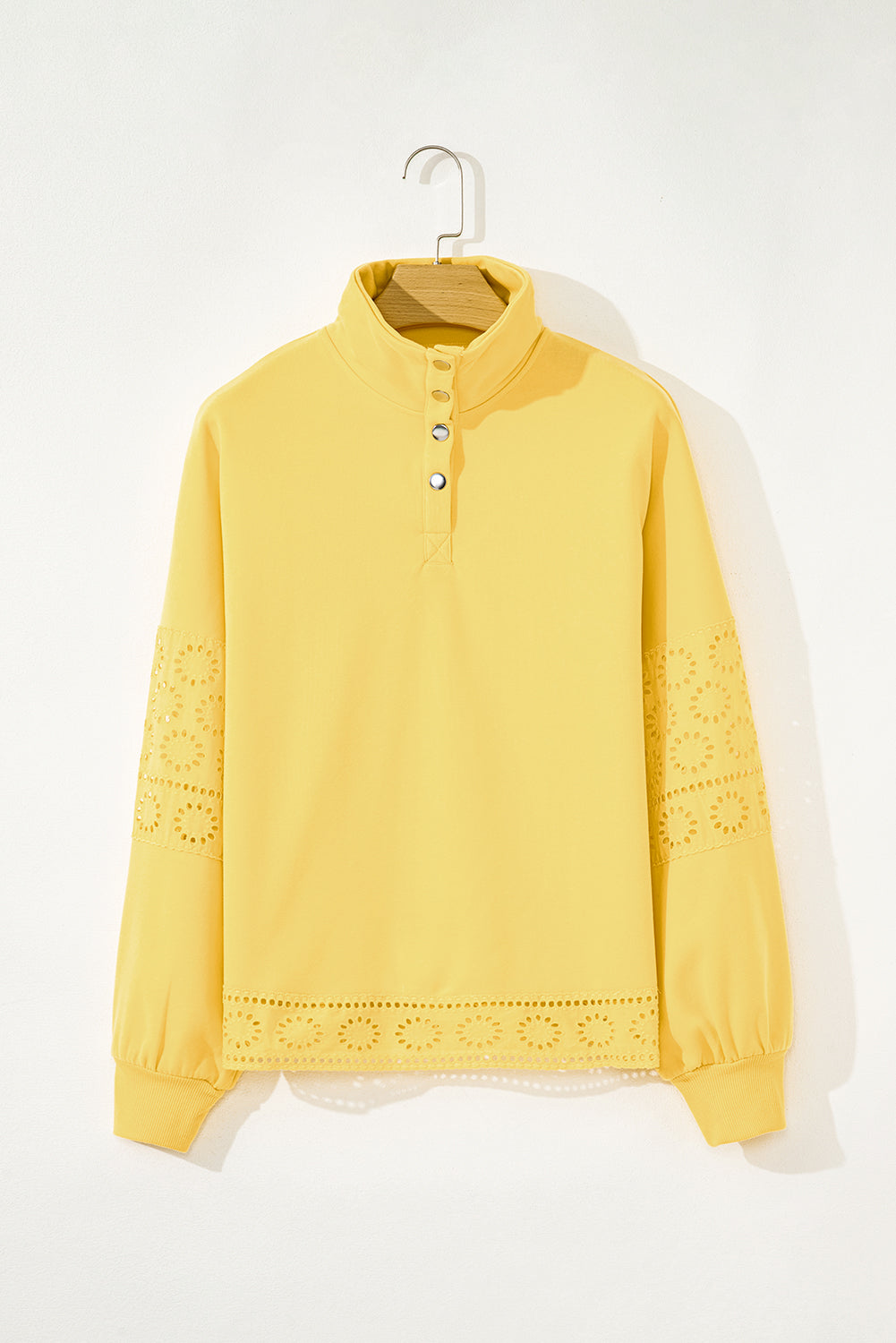 Embroidered Flower Patchwork Snap Buttons Pullover Sweatshirt - eAura