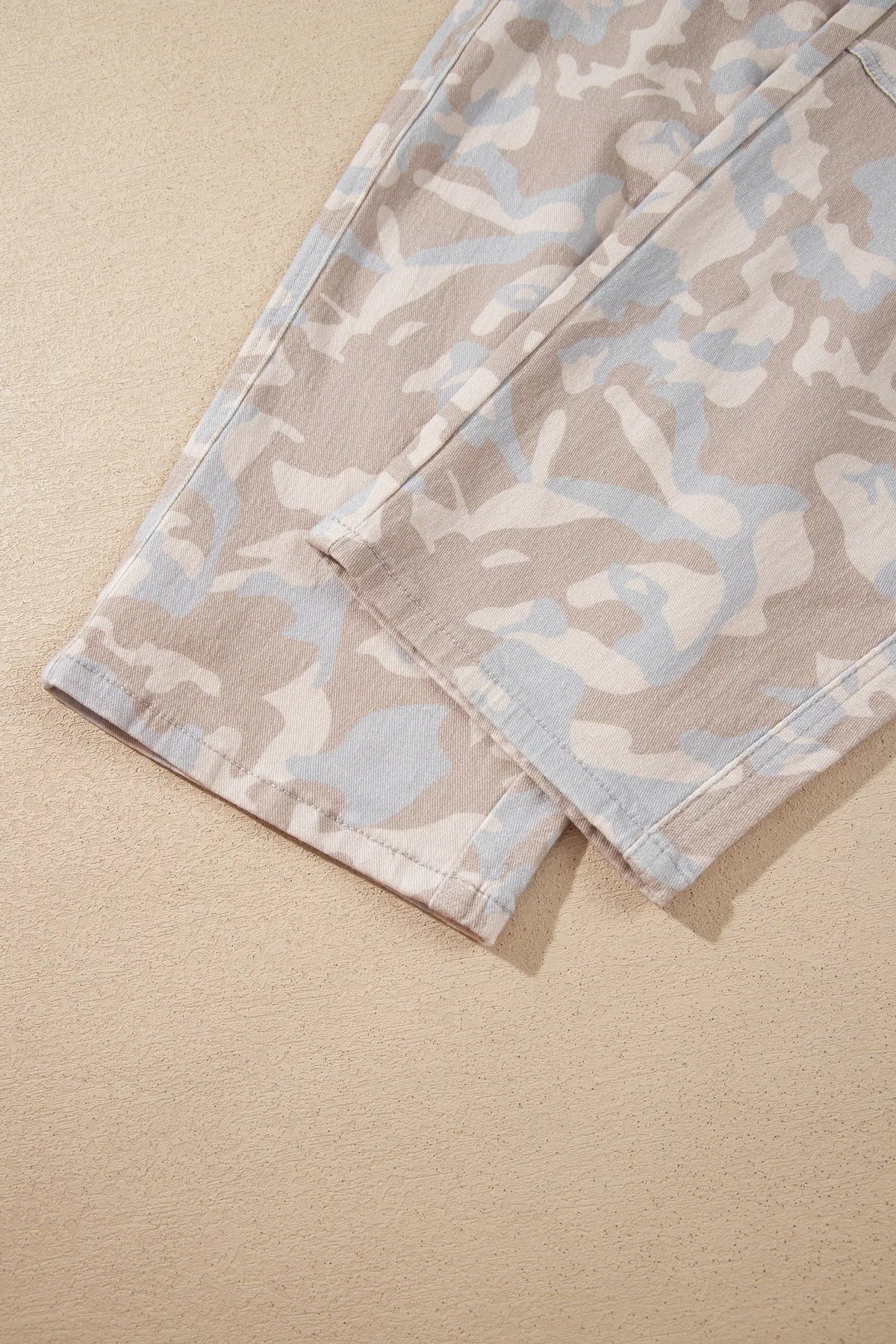 Jeans Ankle-Length Harem Fit with Camouflage Print and Rivet Pocket Detail