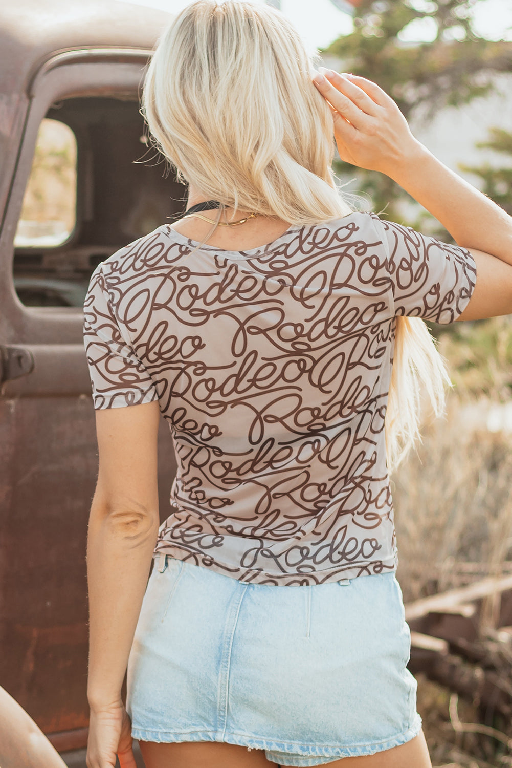 Brown Rodeo Print Round Neck Slim Fit Mesh T Shirt eAura