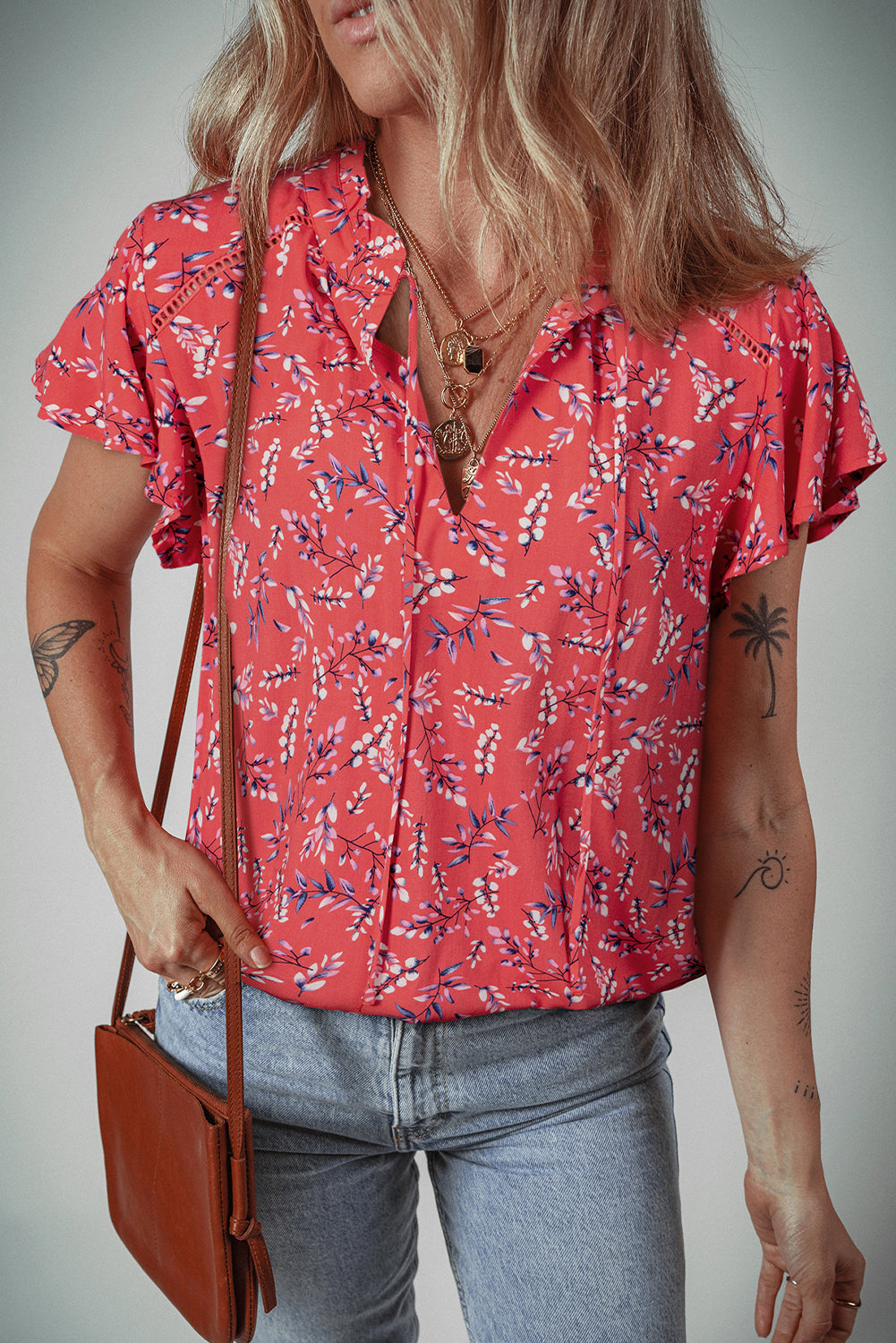 Red Floral Tie Split Neck Short Flounce Sleeve Crinkled Blouse eAura