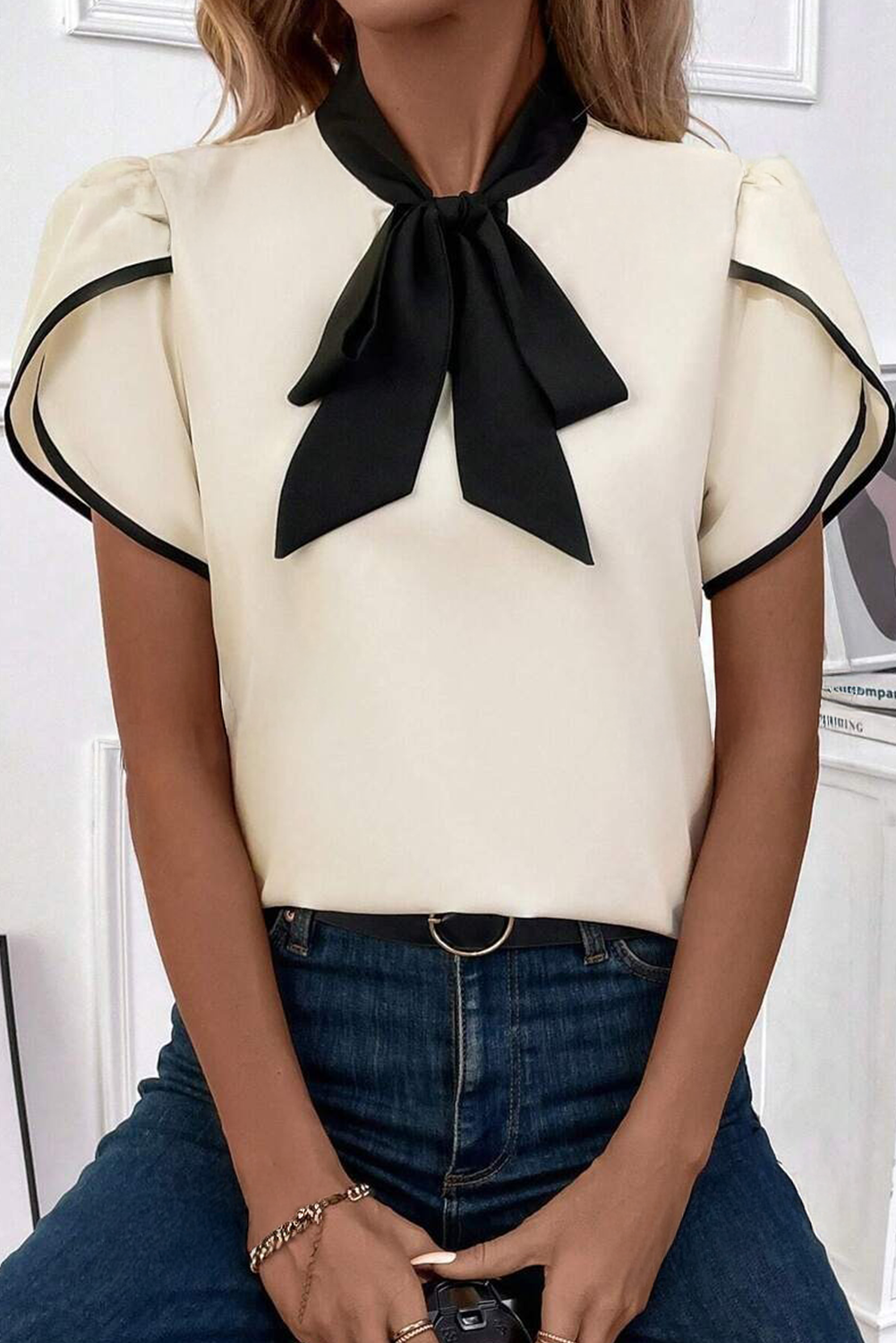 Bow Knot Neckline Contrast Stripe Short Sleeve Blouse eAura