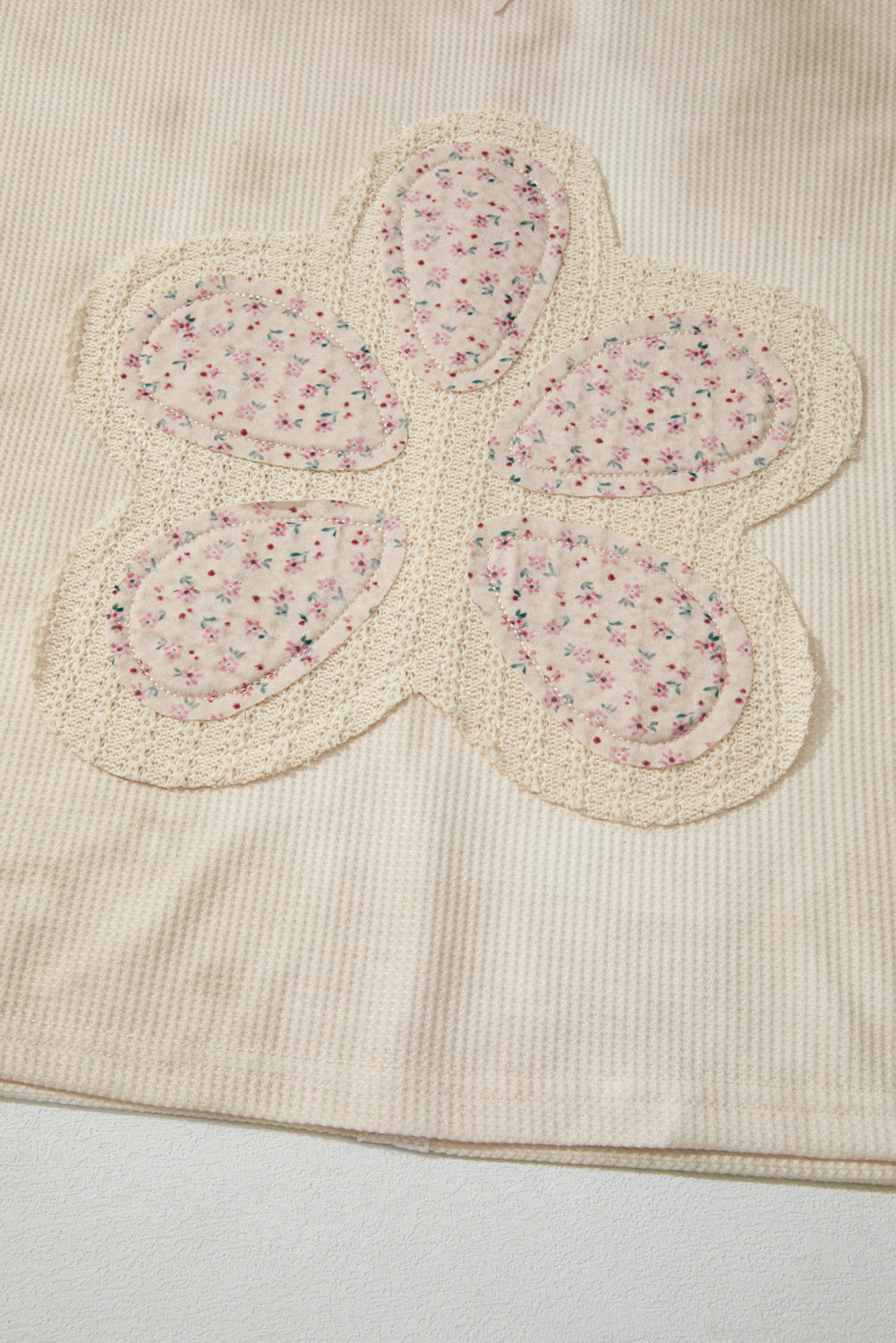 Floral Patched Waffle Textured V-Neck Casual Hoodie - eAura