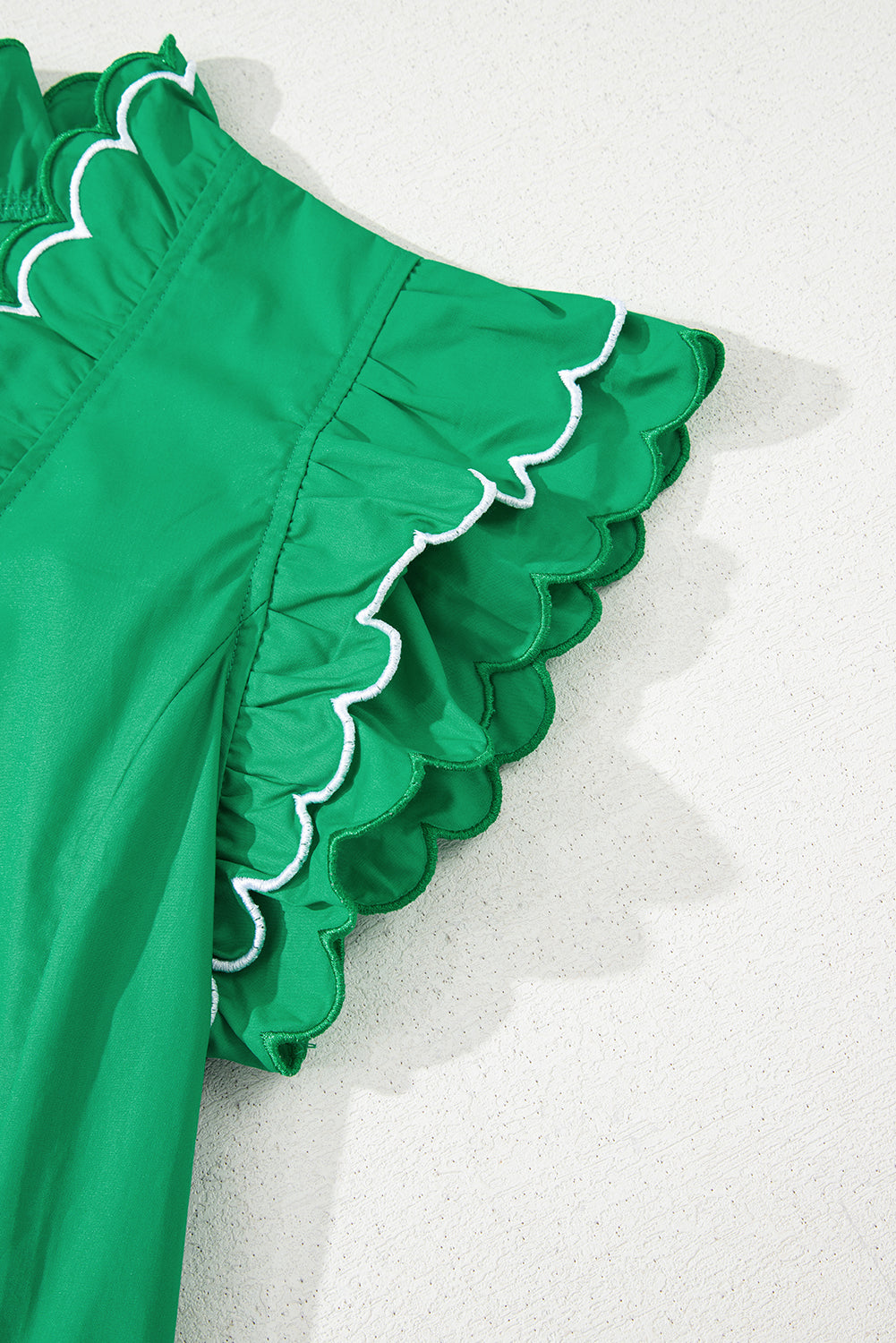 Bright Green Contrast Scallop Trim Short Sleeve V Neck Top eAura