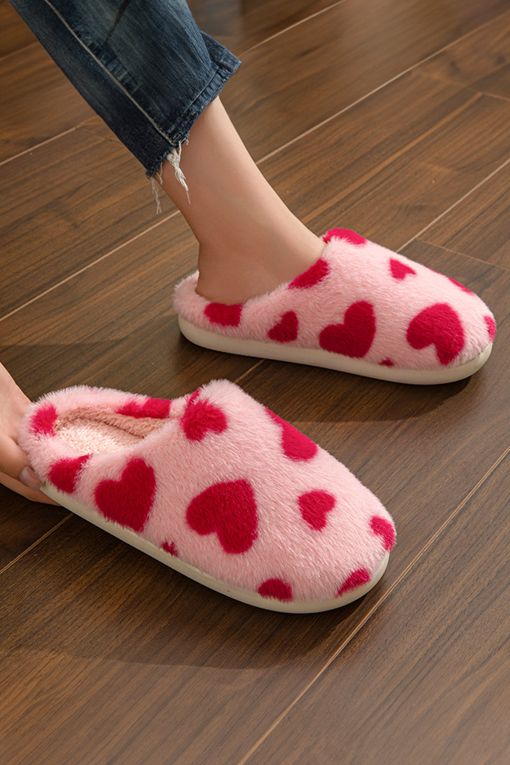 Red Heart Shape Slippers - eAura