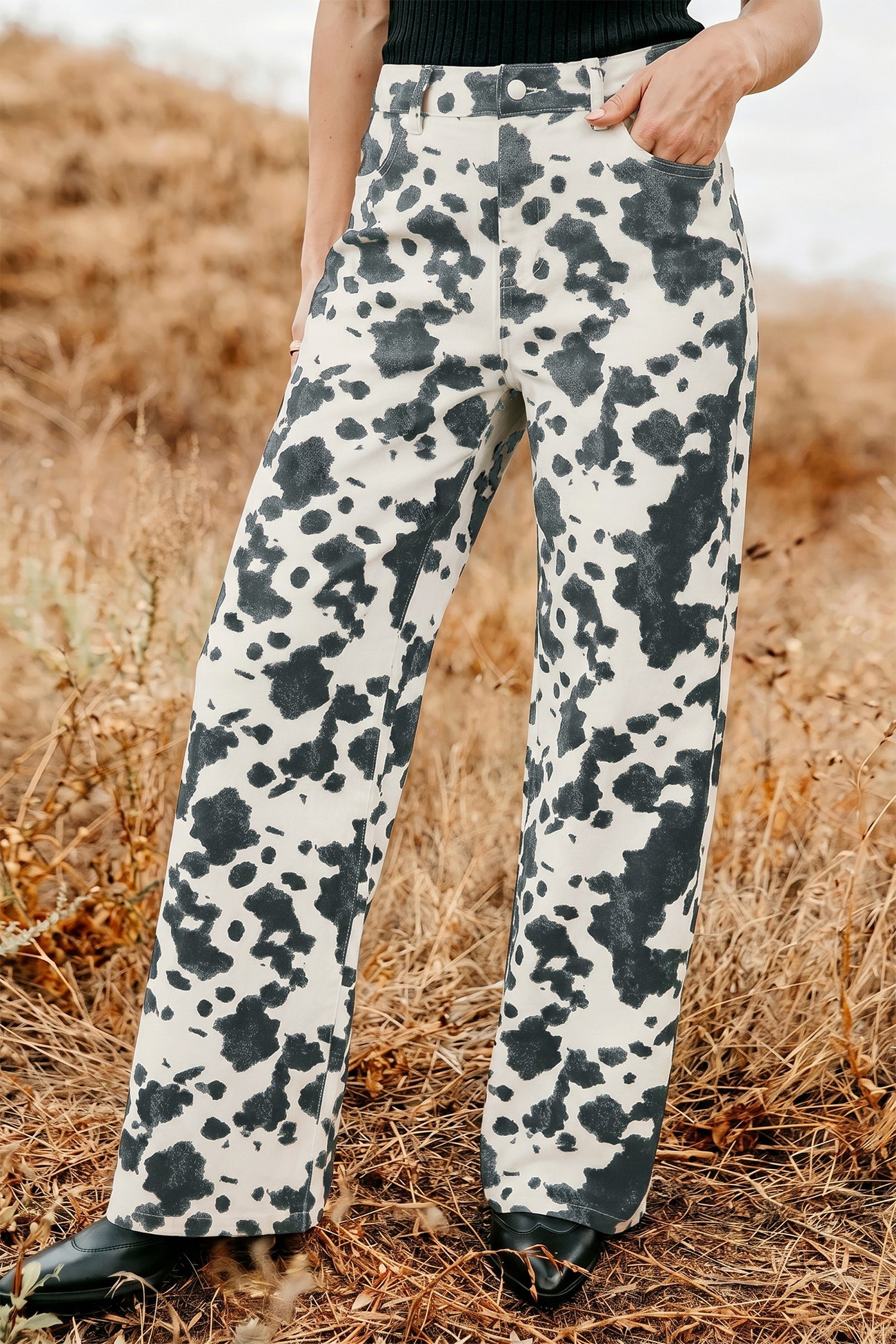 Abstract Print Metal Button Regular Fit Full-Length Jeans – Brown
