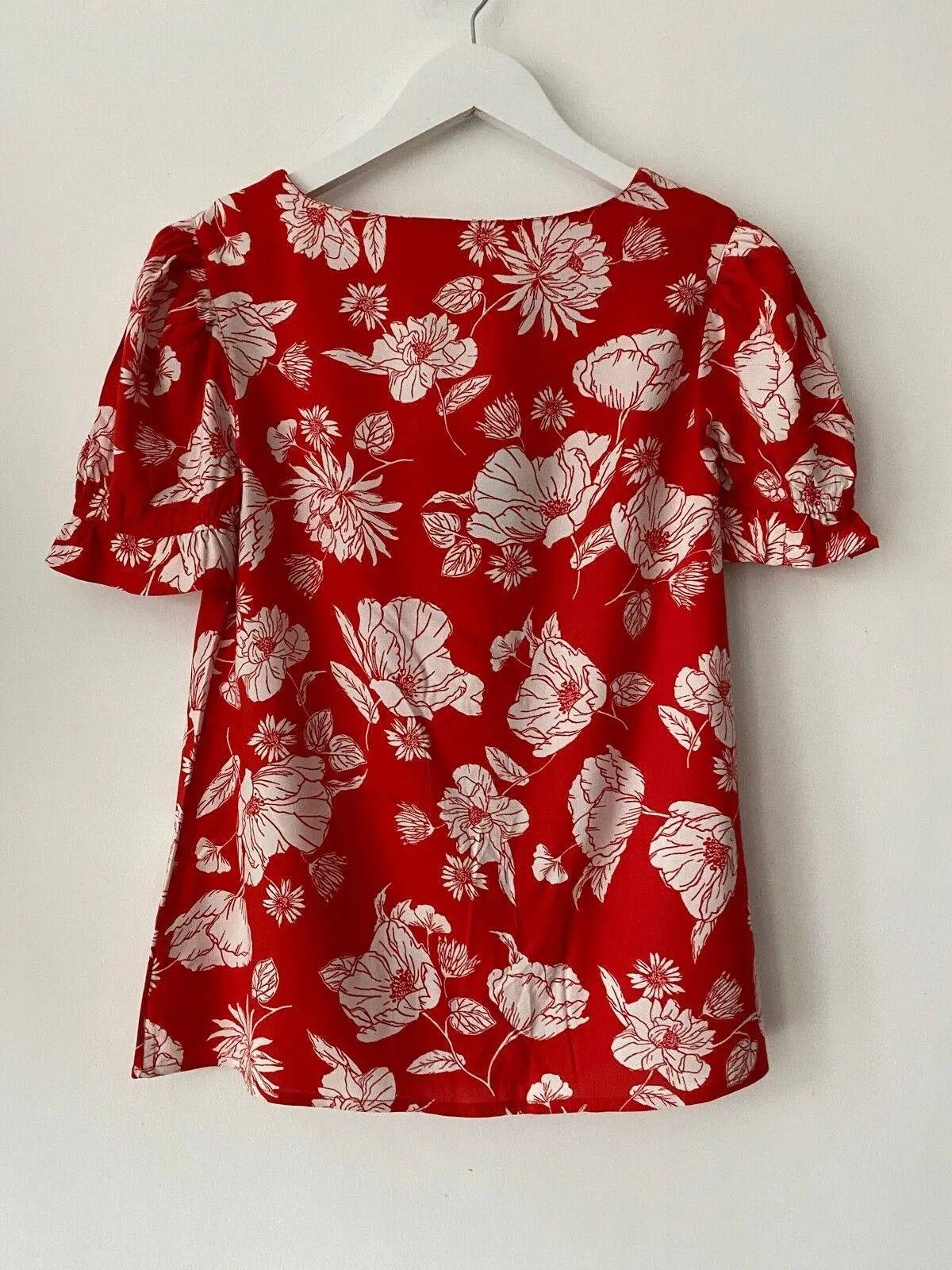 Very Red White Floral Collarless Blouse Size 8 - Beagle Boutique Fashion Outlet