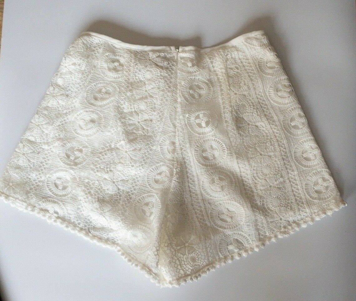 Umenda White Crochet Layered Shorts Sizes 8, 10 UK - BB Fashion Outlet