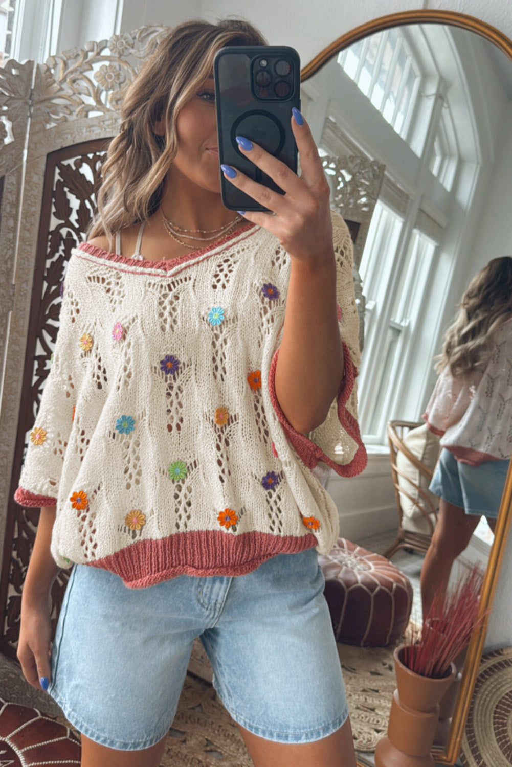 Embroidered Flowers Edge Hollowed Sweater eAura
