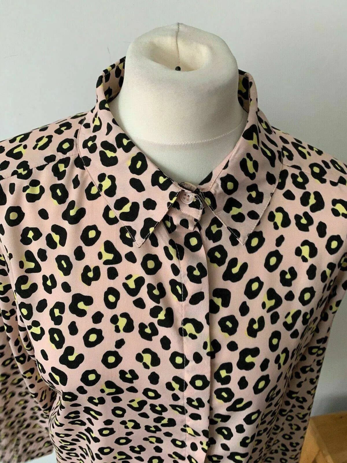 Brave Soul Blush Pink Leopard Print Long Sleeve Shirt Size XS - Beagle Boutique Fashion Outlet