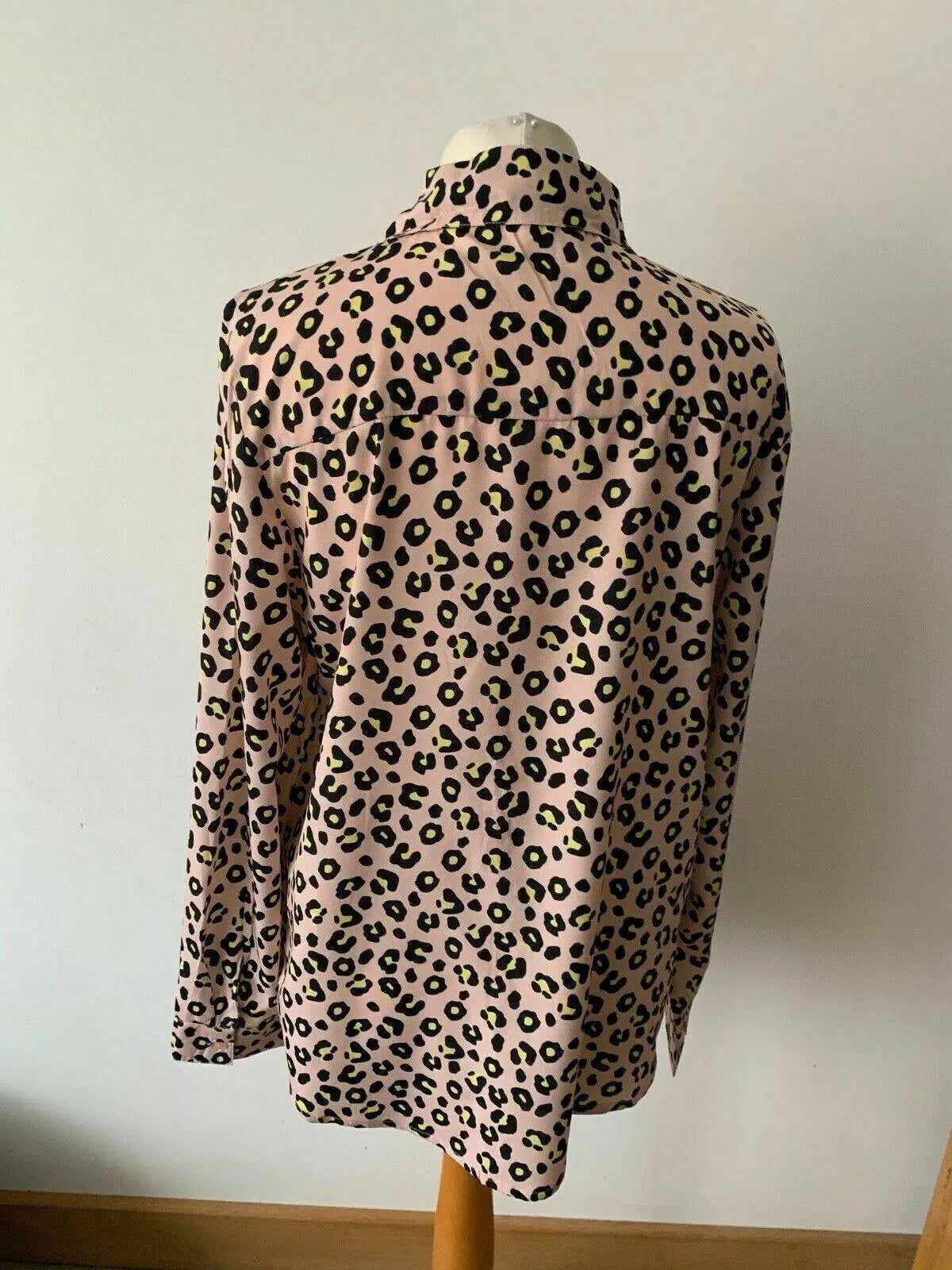 Brave Soul Blush Pink Leopard Print Long Sleeve Shirt Size XS - Beagle Boutique Fashion Outlet