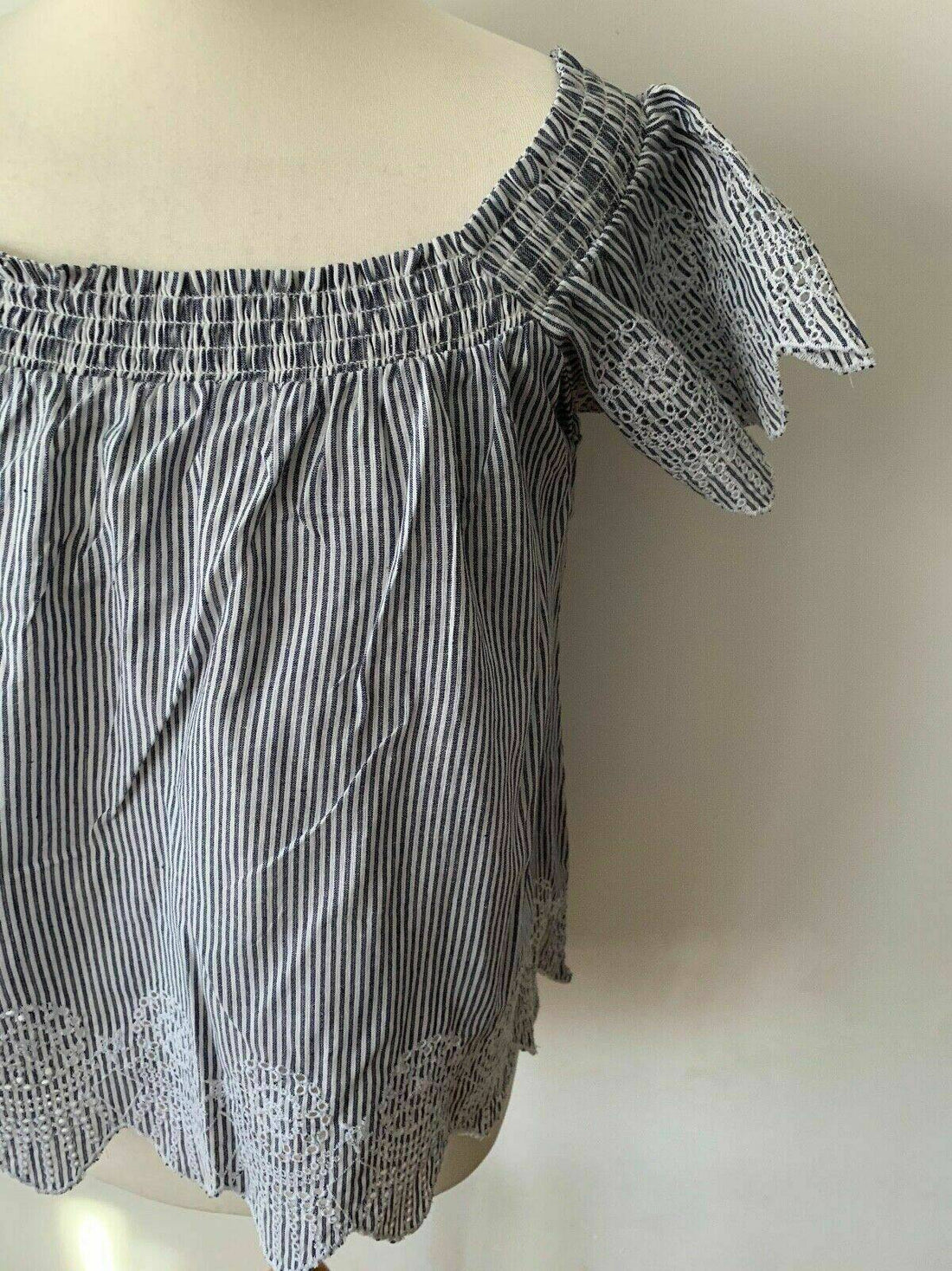 Brave Soul Broderie Anglaise Blouse Size S Elasticated Square Neck scallop hem - Beagle Boutique Fashion Outlet
