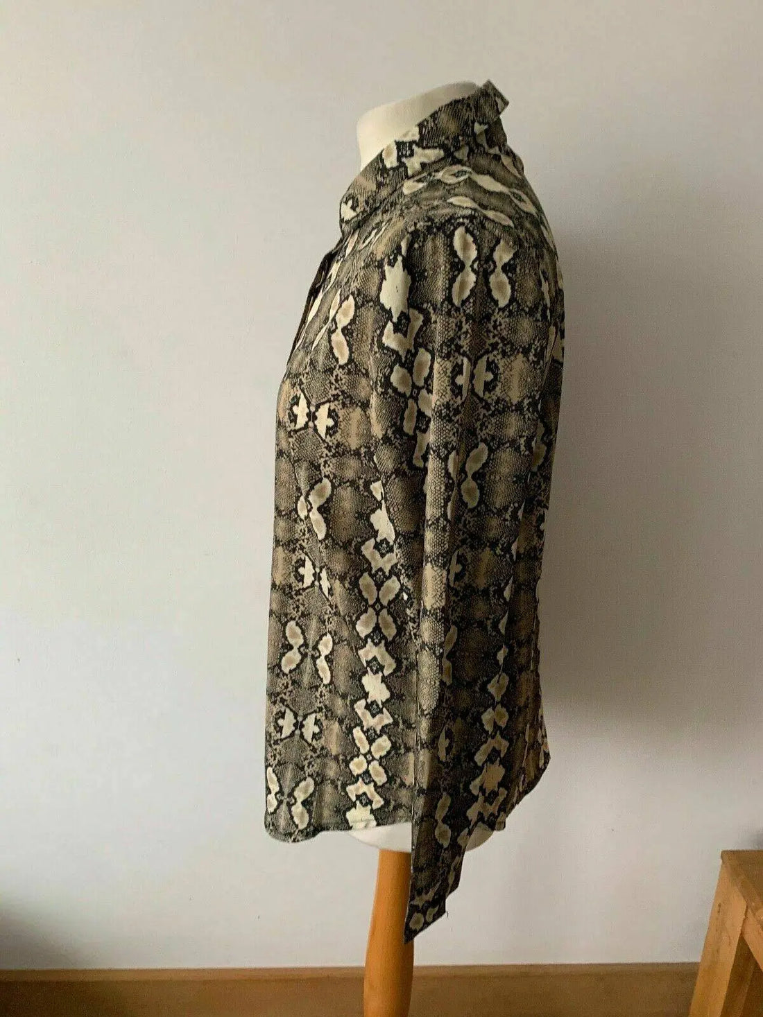 Brave Soul Snake Print Shirt Size S - Beagle Boutique Fashion Outlet