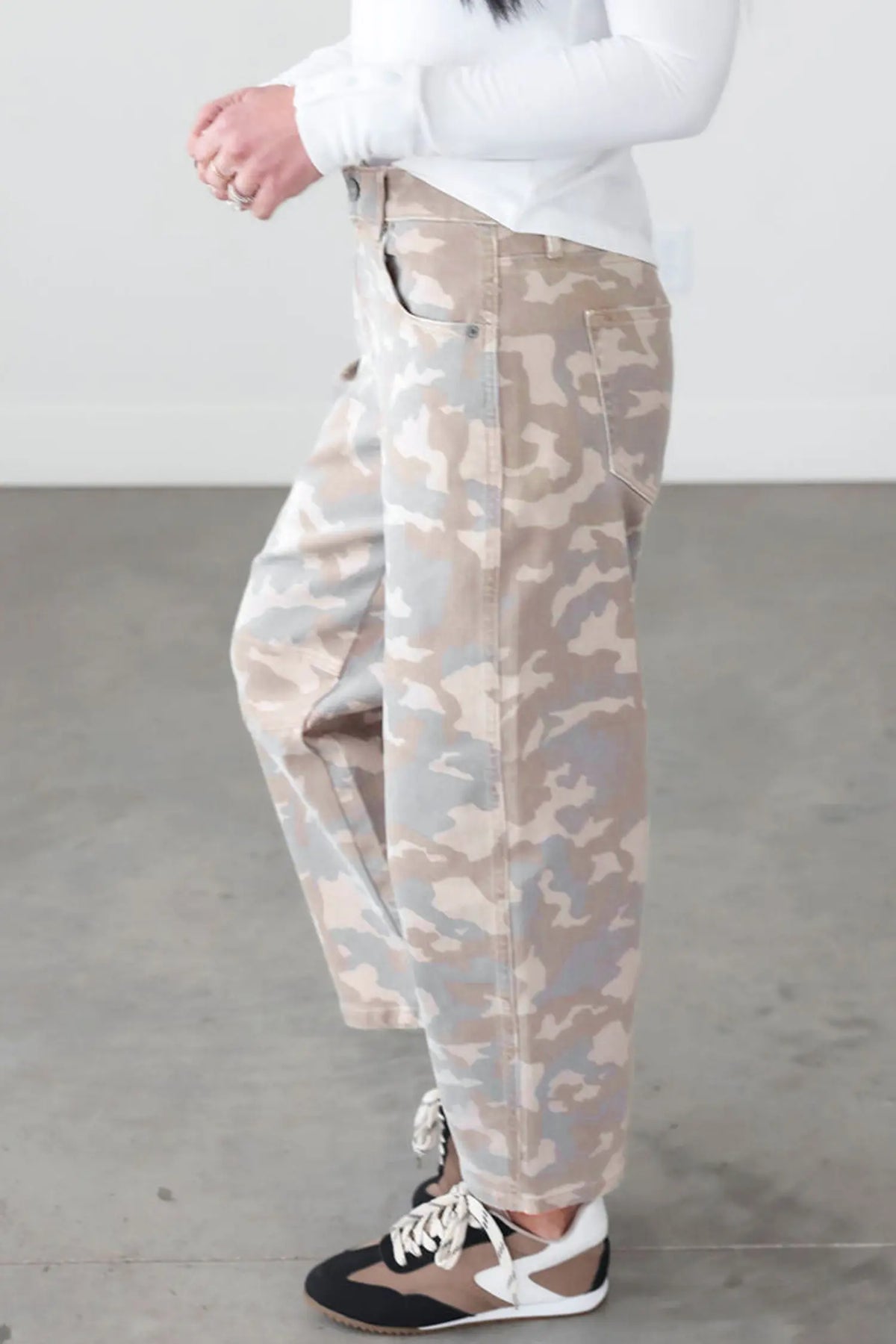Jeans Ankle-Length Harem Fit with Camouflage Print and Rivet Pocket Detail