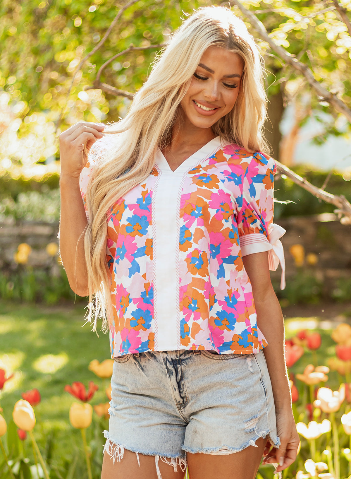 White Floral Striped Edge V Neck Knotted Short Sleeve Blouse eAura