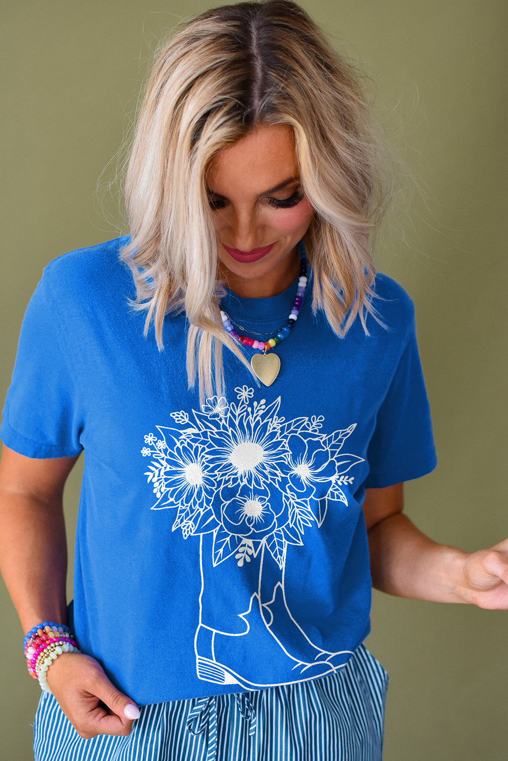 Blue Sunflower Boots Graphic Western Fashion T Shirt eAura