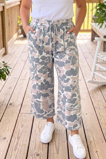 Camouflage Print Patch Pockets Ankle-Length Plus Size Pants – Khaki