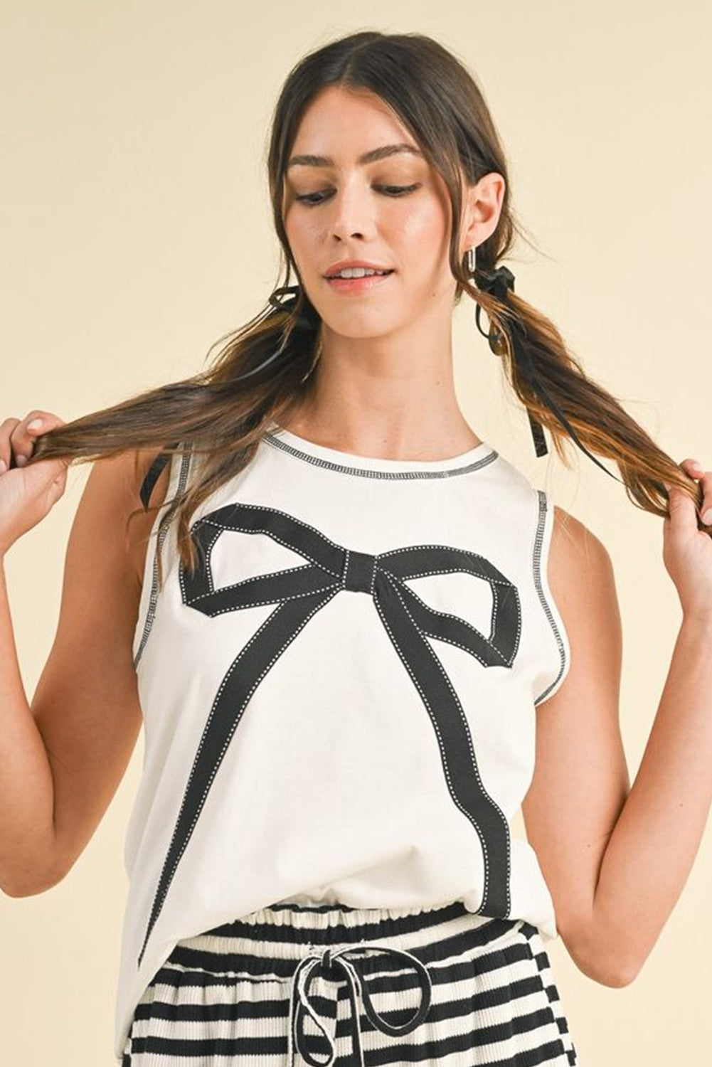 White Sweet Bow Stitching Trim Sleeveless Top eAura
