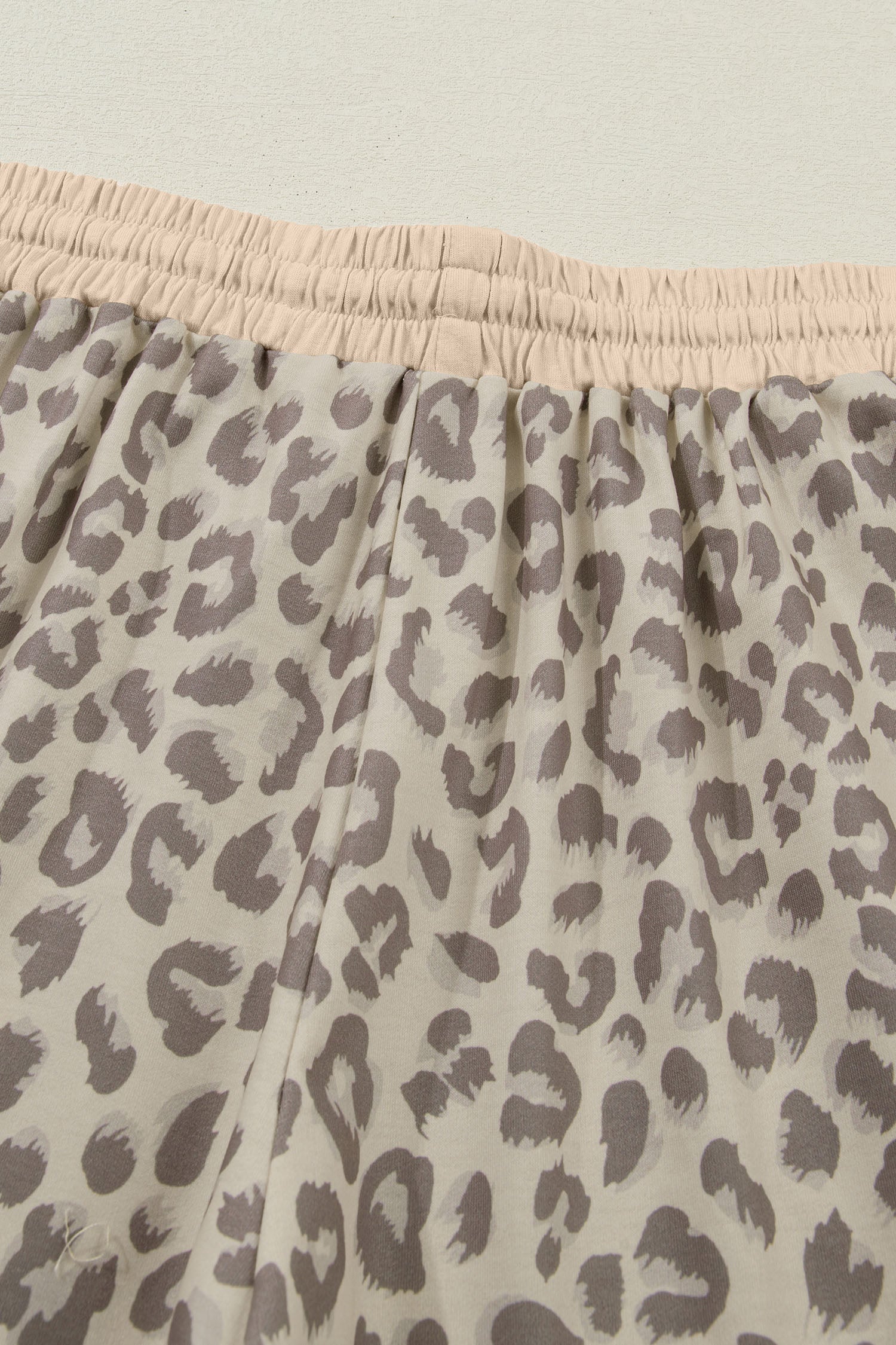 V Neck Collar Leopard Printed 2pcs Short Set – Khaki
