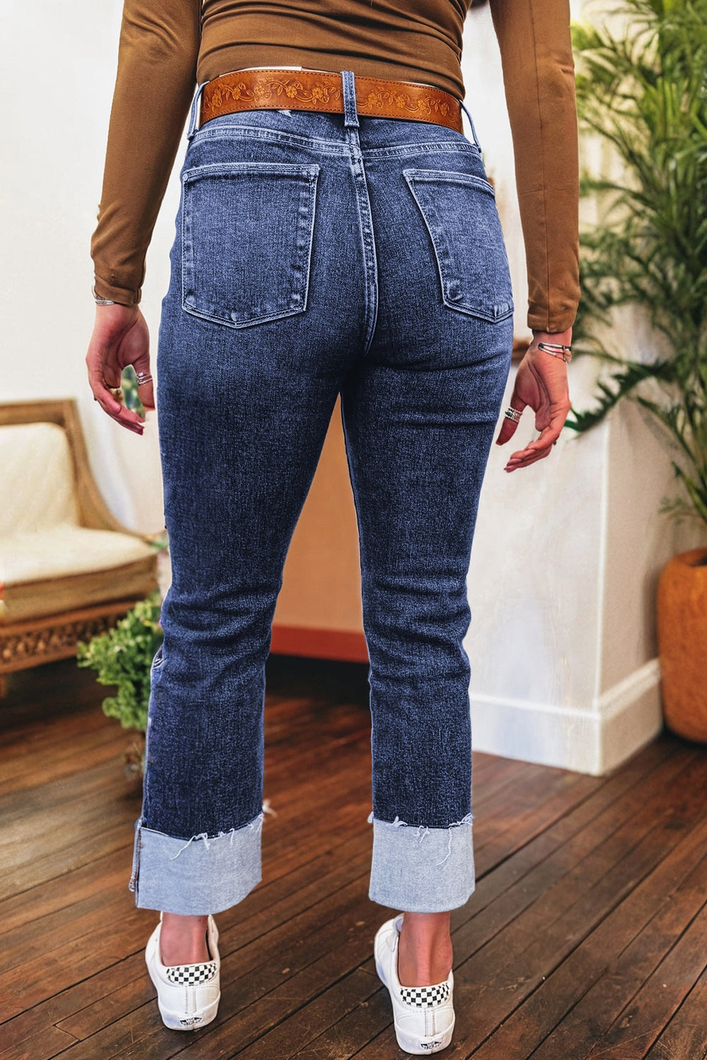 Folded Cuffs Distressed Straight High Waist Jeans eAura