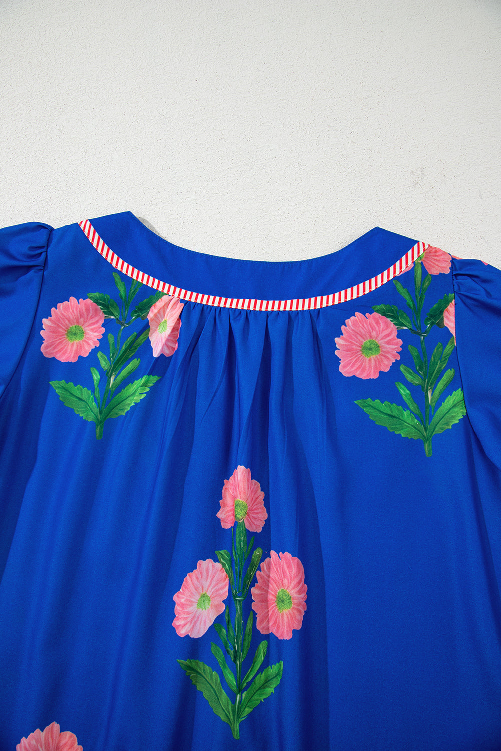 Blue Floral Short Sleeve Split Neck Loose Mini Dress eAura