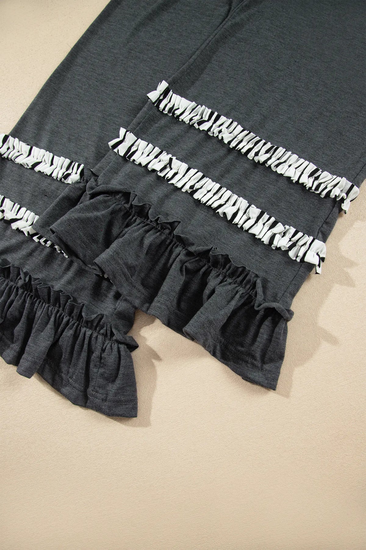V Neck Ruffle Contrast Sleeve Top Drawstring Pants 2pcs Set – Grey Stripe