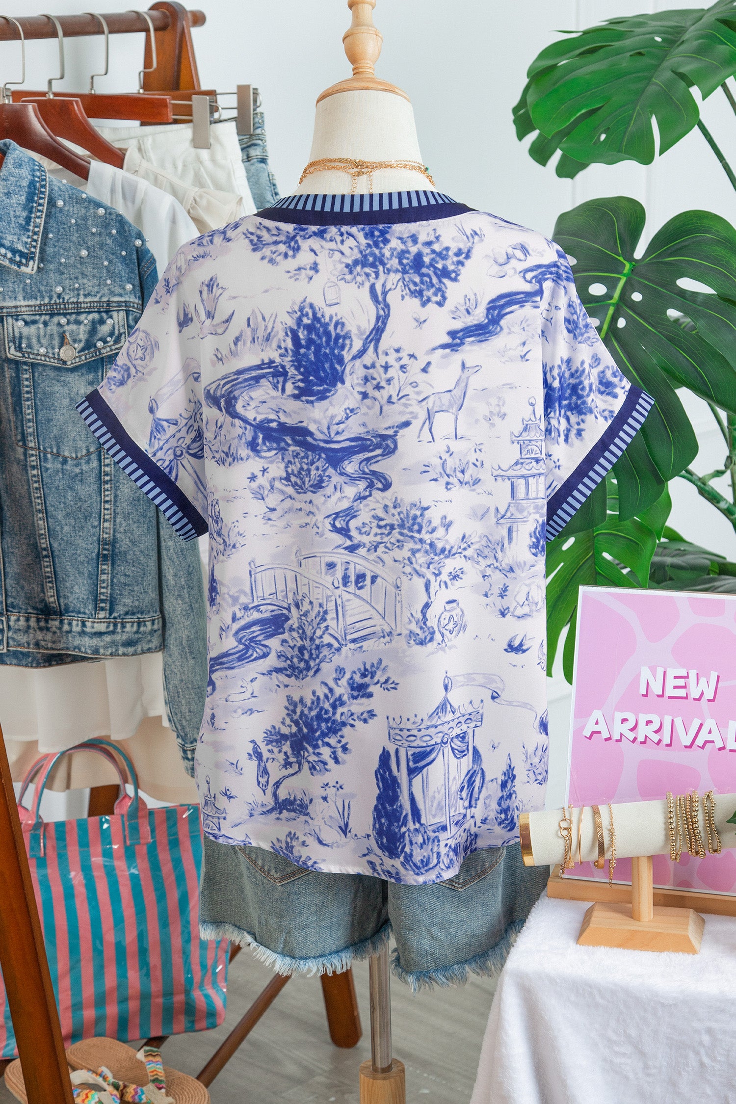 Wild Animal Paradise Striped Trim V Neck Short Sleeve Blouse – Blue