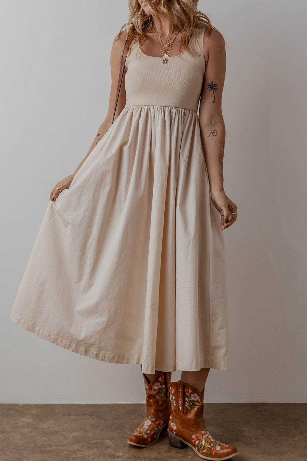Beige Scoop Neck Ribbed Bodice Pleated Sleeveless Long Dress eAura