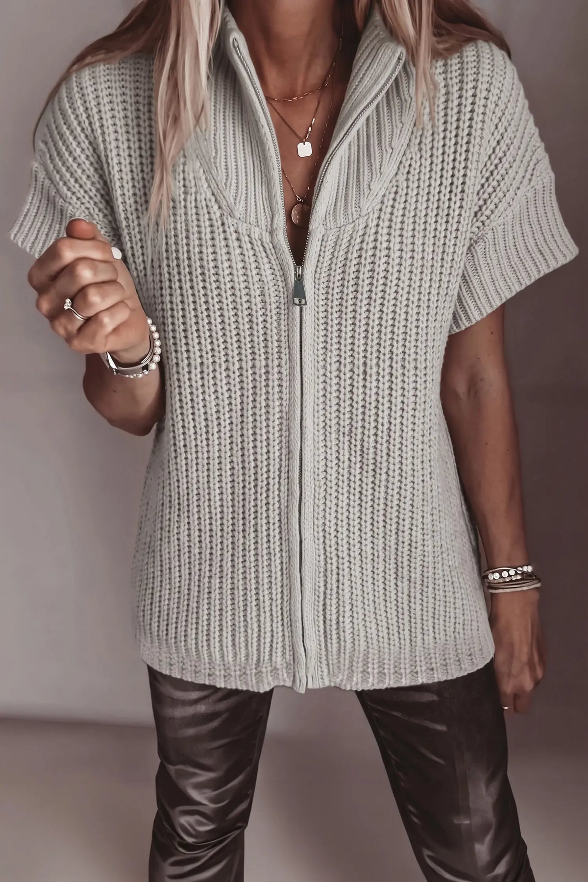 Jet Stream Solid Colour Short Sleeve Zipper Knit High Neck Sweater – Cream
