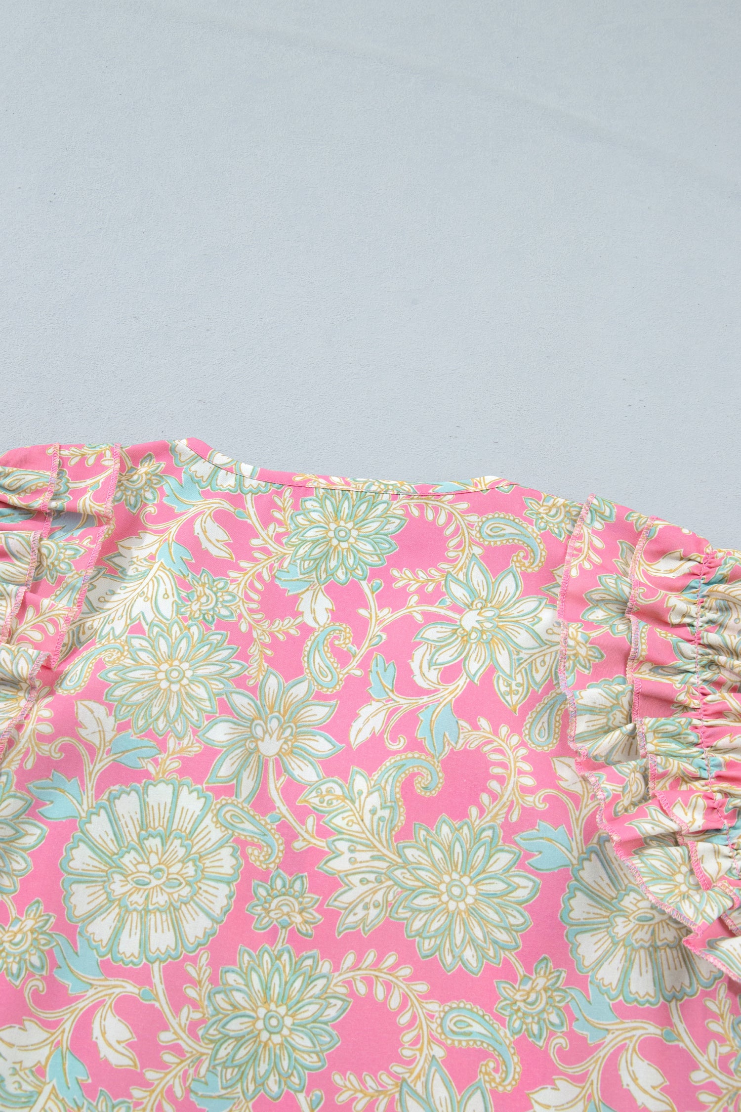Tie V Neck Floral Short Puff Sleeve Blouse – Pink