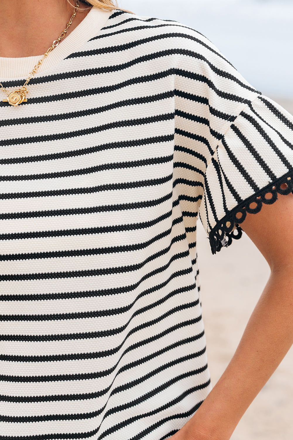 Black Stripe Scallop Lace Trim Ruffle Short Sleeves Crewneck Top eAura