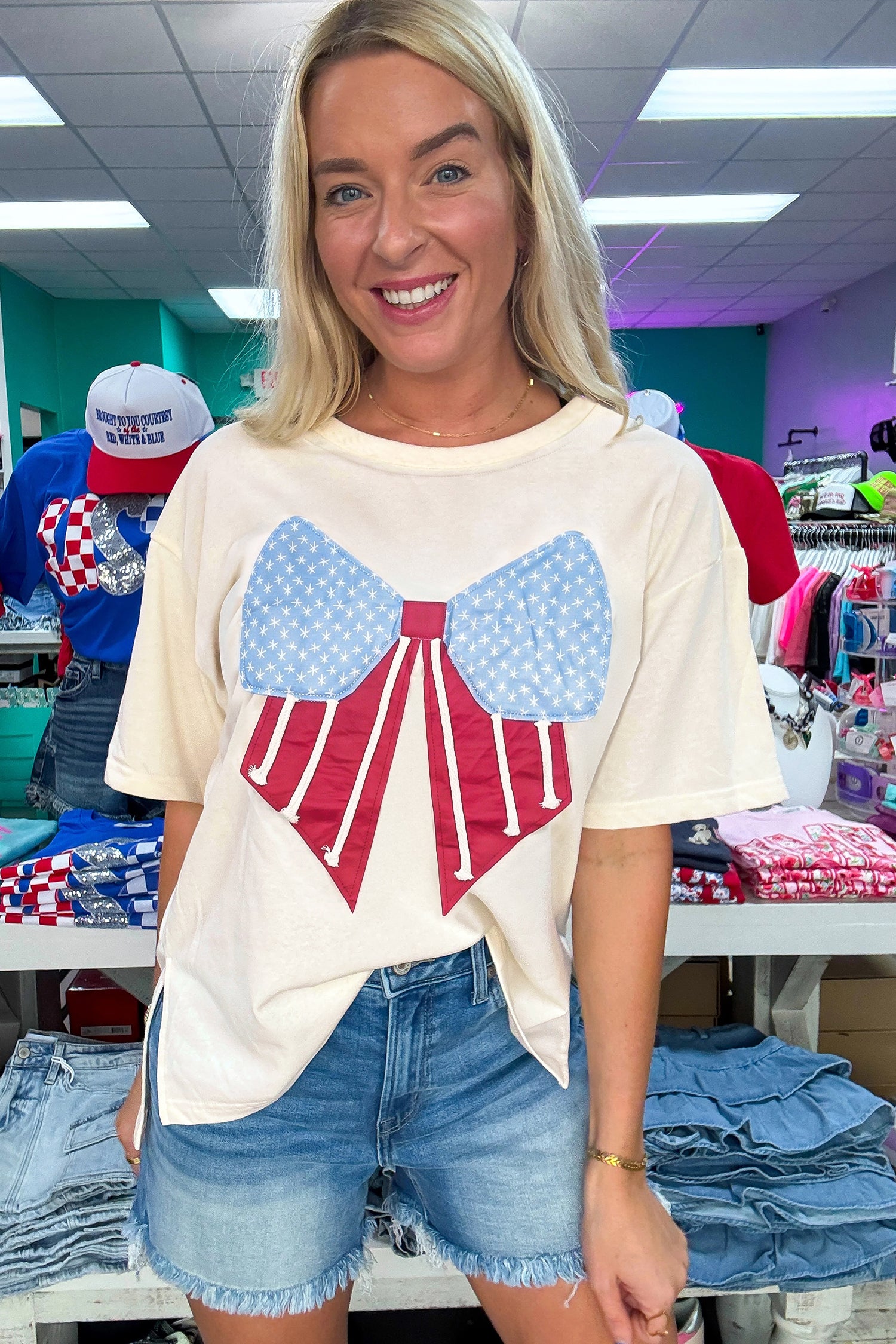 White Loose Knit Vintage Flag Bow Patched T-Shirt