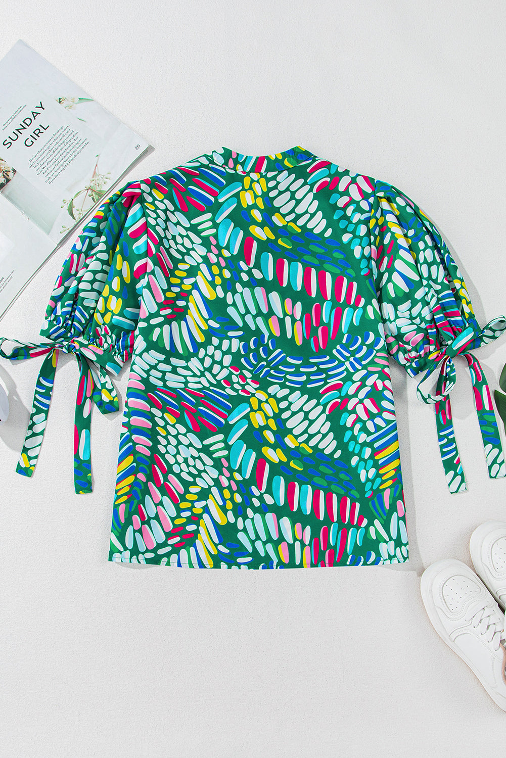 Green Brushwork Geometric Print Puff Sleeve Notched Neck Blouse eAura