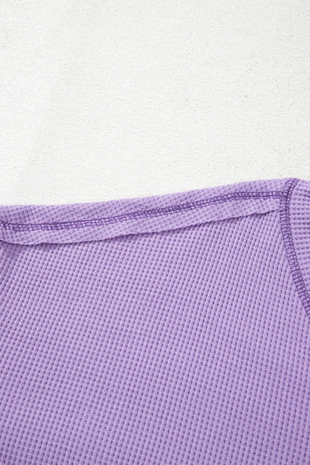 Exposed Seam Half Sleeve Knitted V-Neck Textured Top eAura