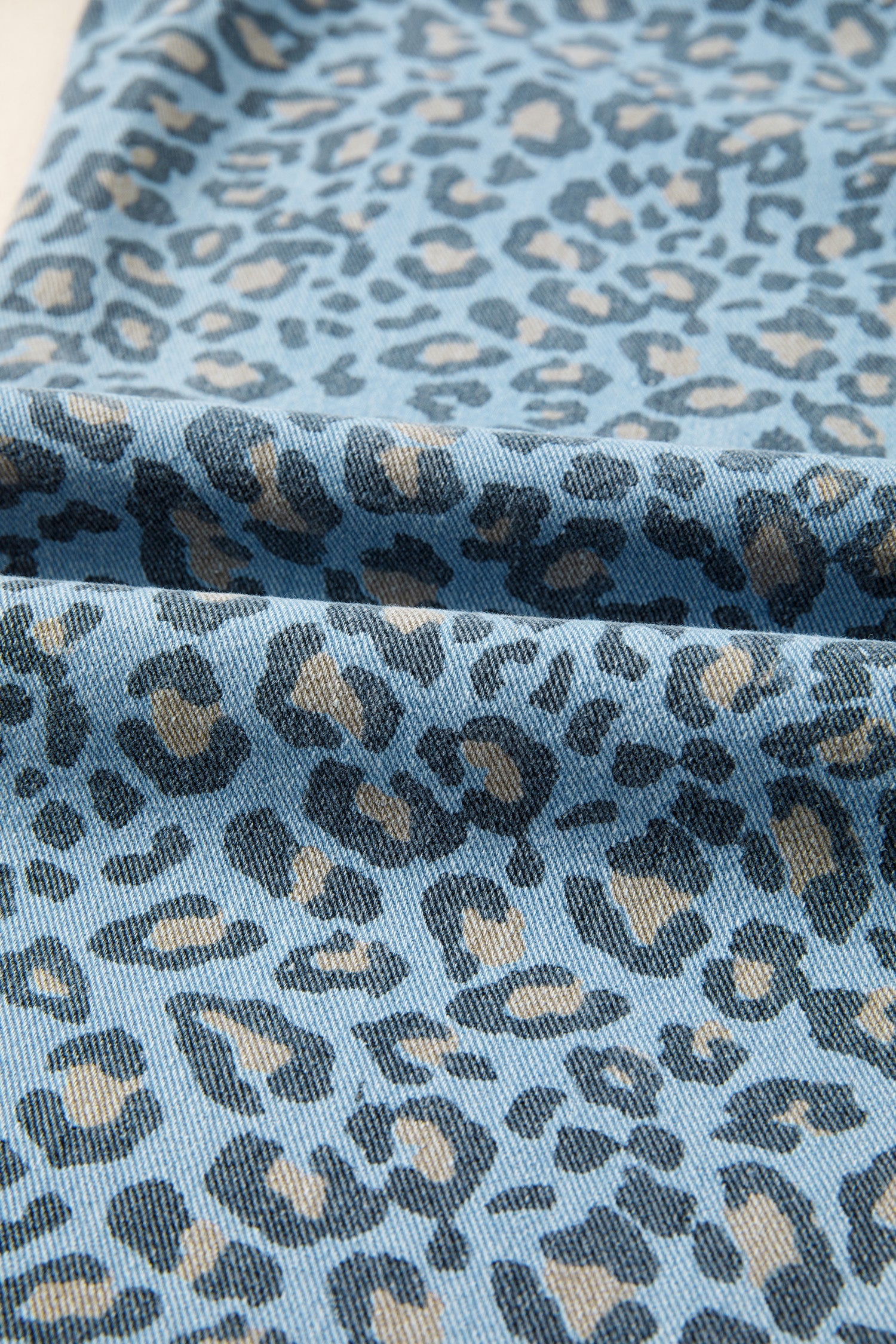 Leopard Print Exposed Seam Detail Wide-Leg Drawstring Jeans - eAura