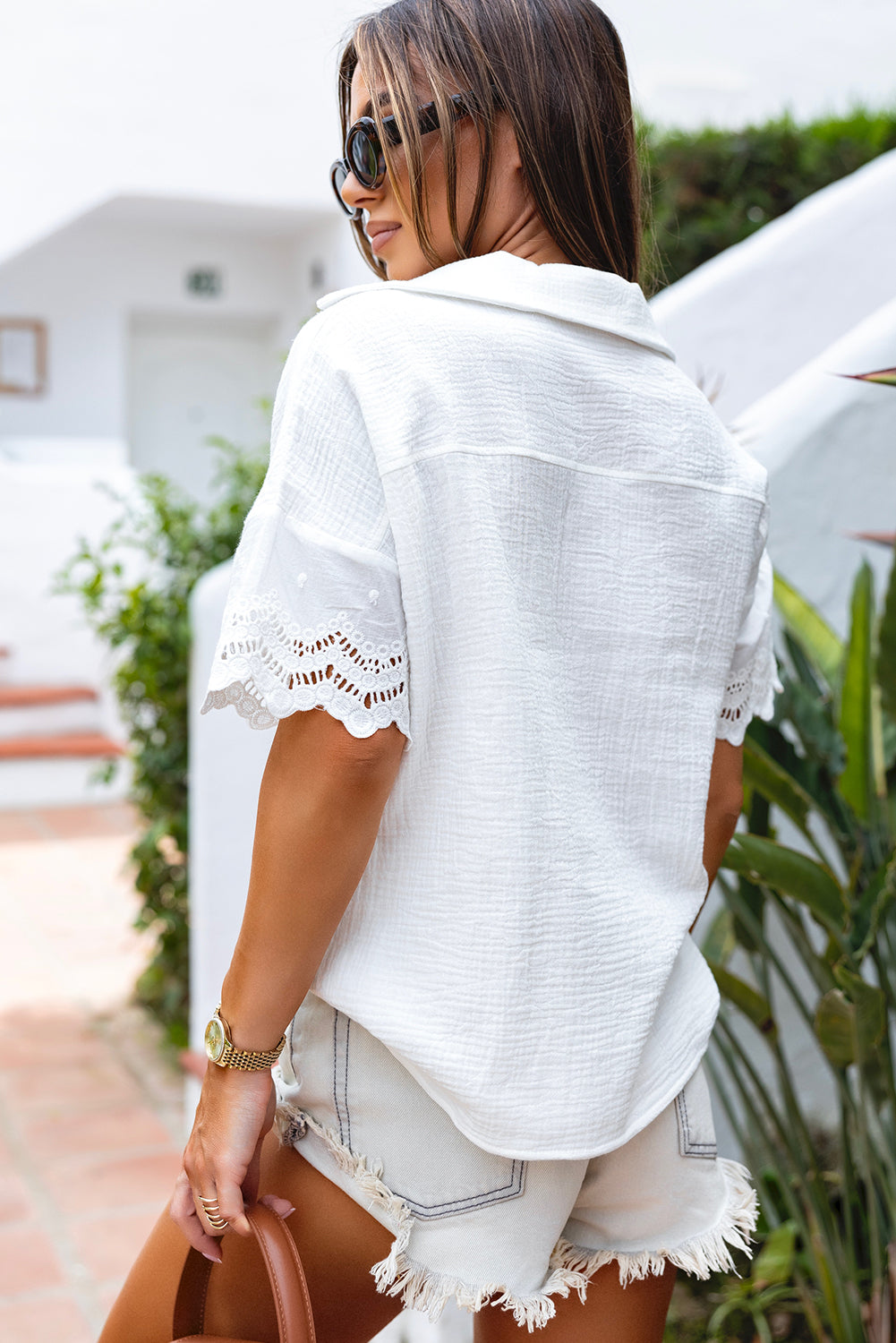 White Crinkled Lace Splicing Sleeve Collared V Neck Blouse eAura