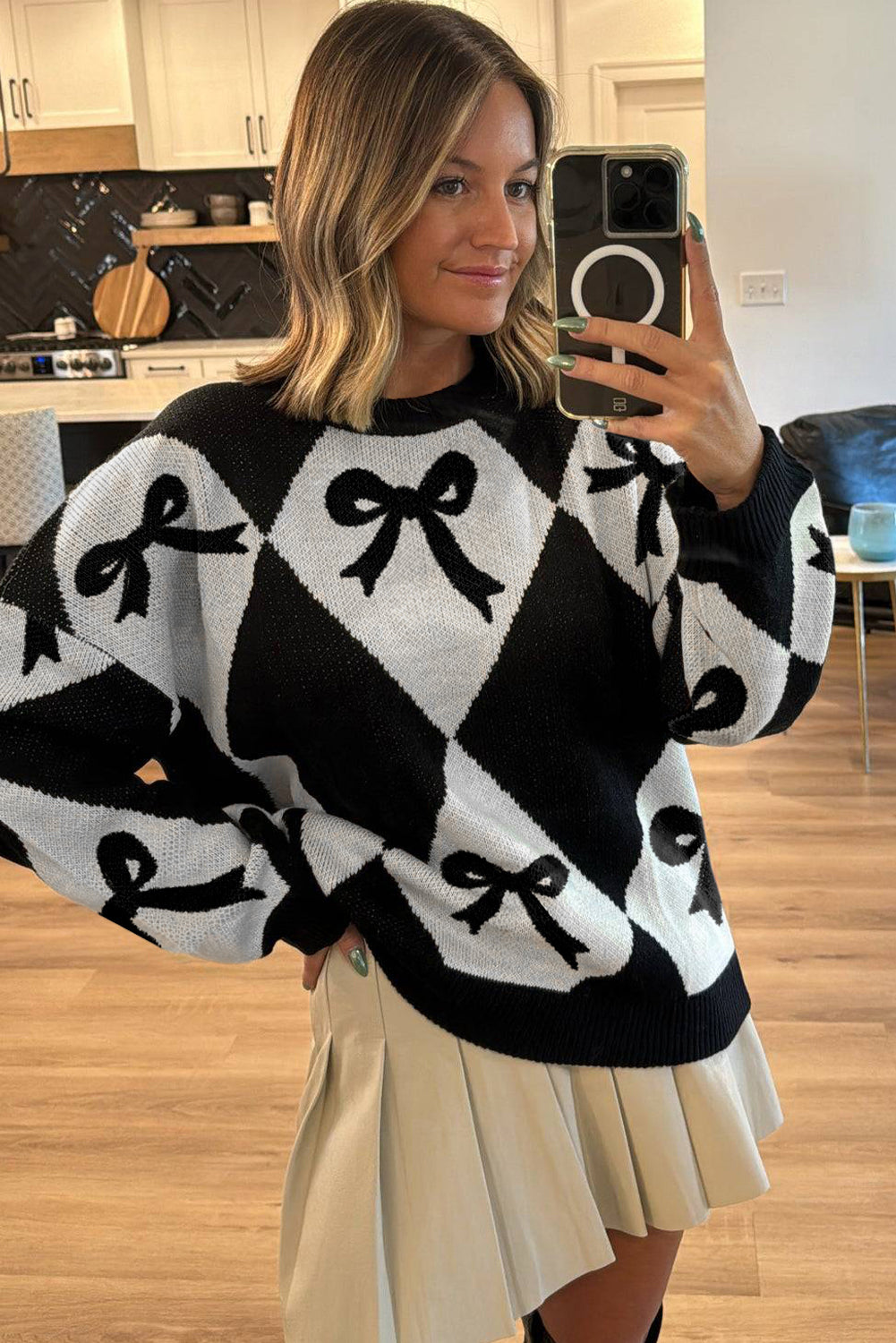 Black Bow Print 2-tone Rhombus Knit Loose Sweater eAura