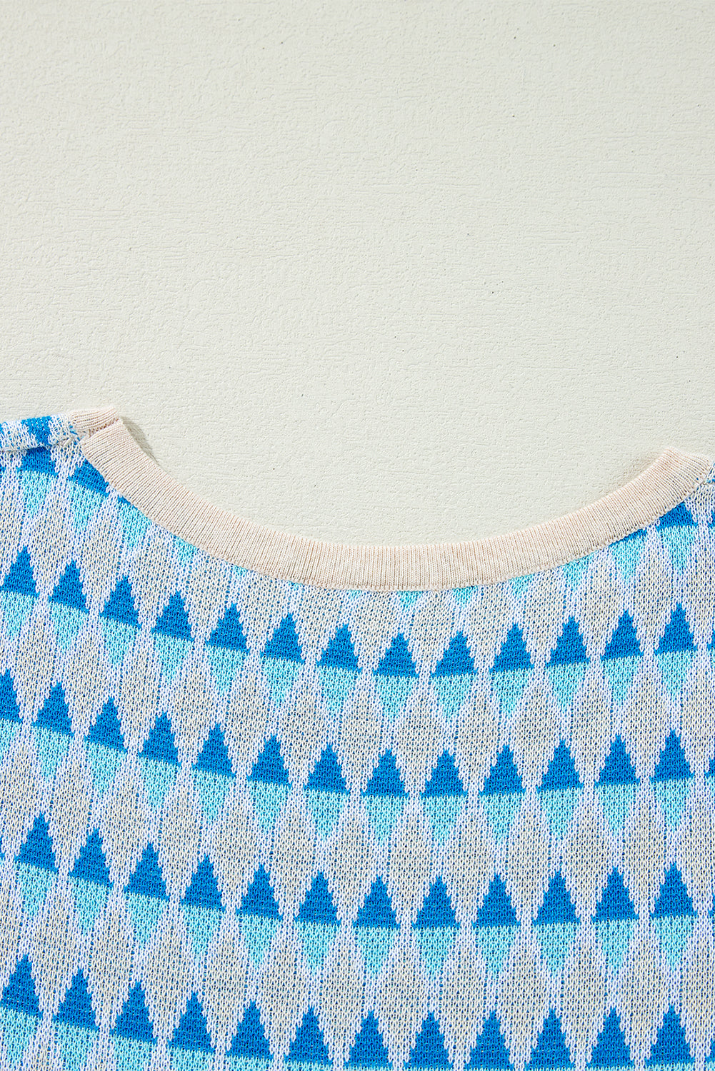 Sky Blue Stripe Geometric Print Round Neck Slim Fit Sweater Vest eAura