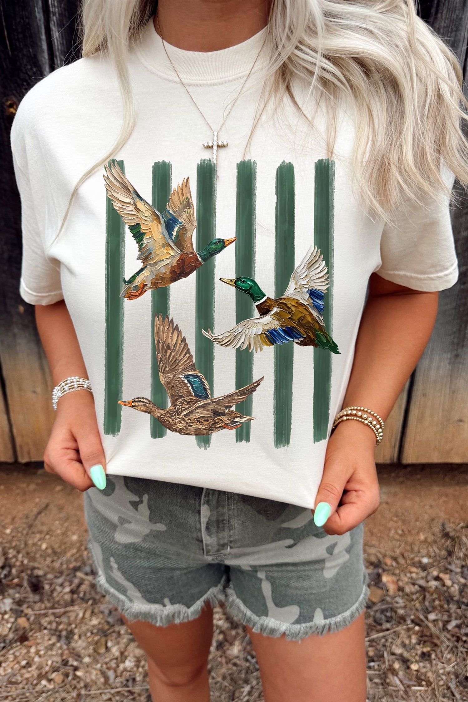 Western Mallard Stripes Printed Graphic Round Neck Casual Tee – White